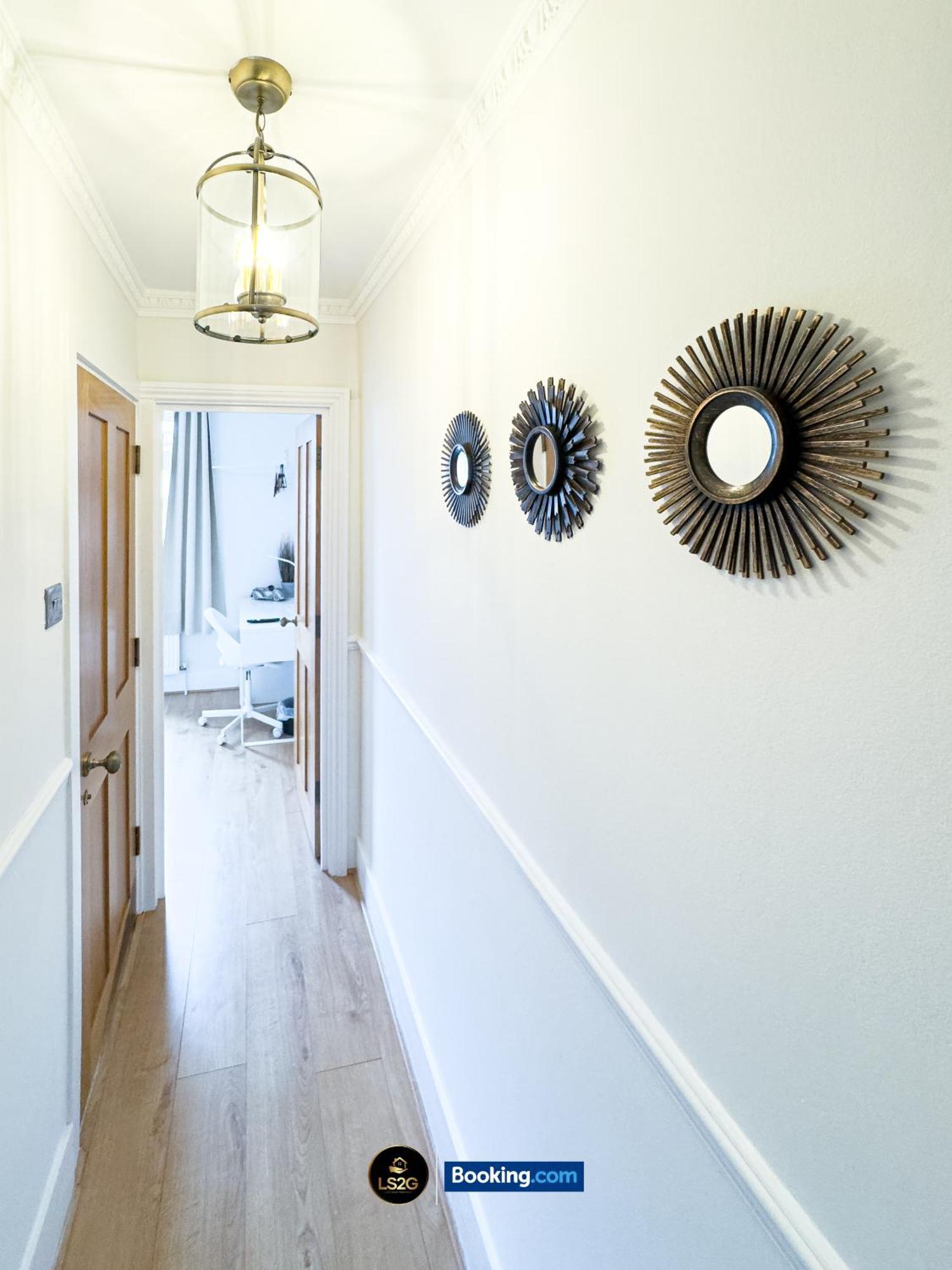 Stunning House By Ls2g Short Lets & Serviced Greater With Free Wifi Vakantiehuis Londen