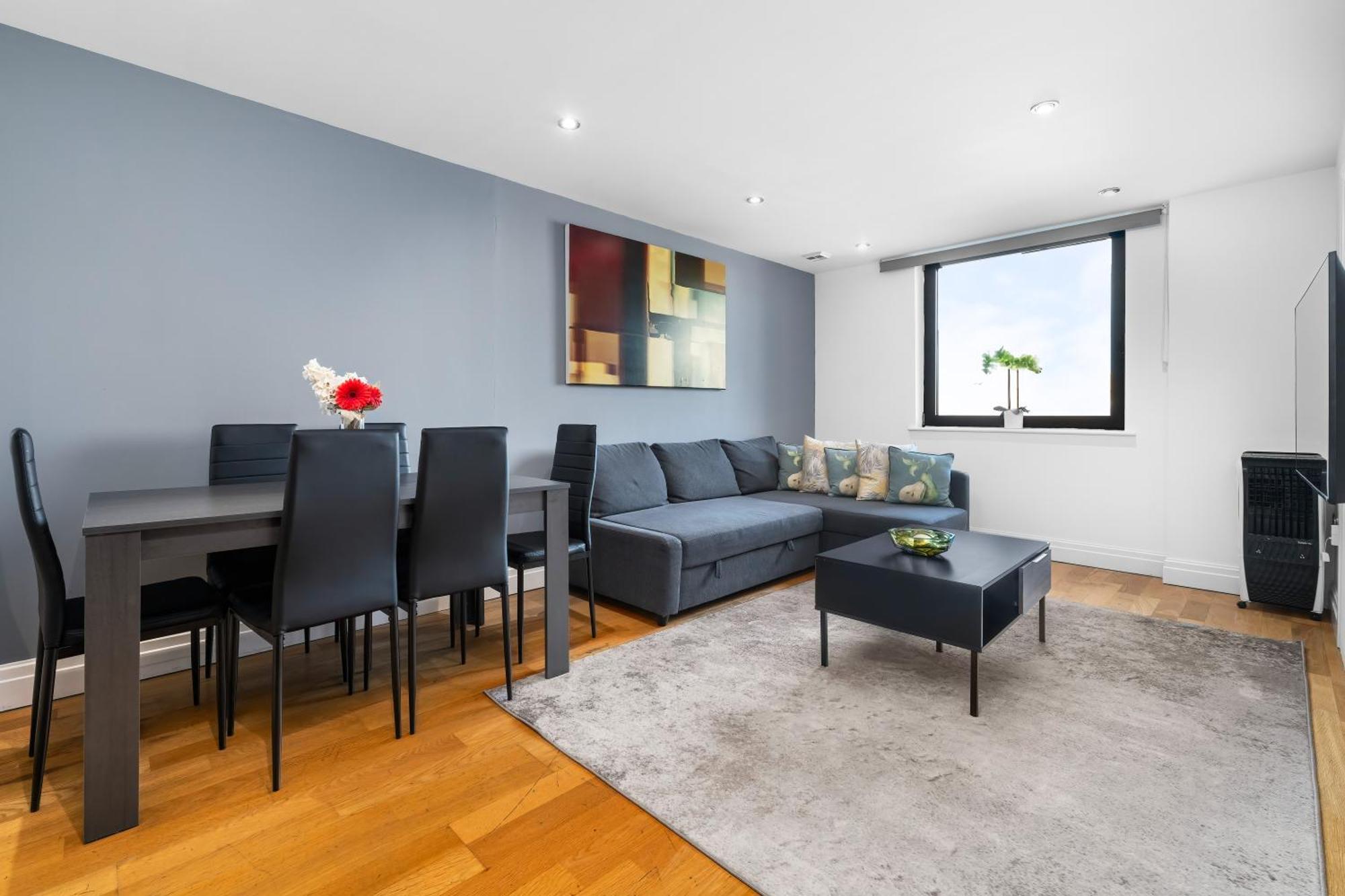 Modern Paddington Station 2 Bedroom Apartment *