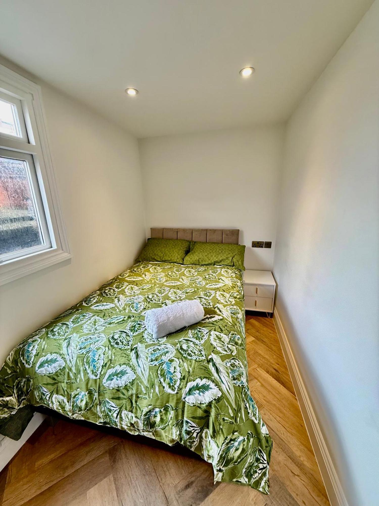 Appartement Central, Modern, Westfield, Close To Tube Station *