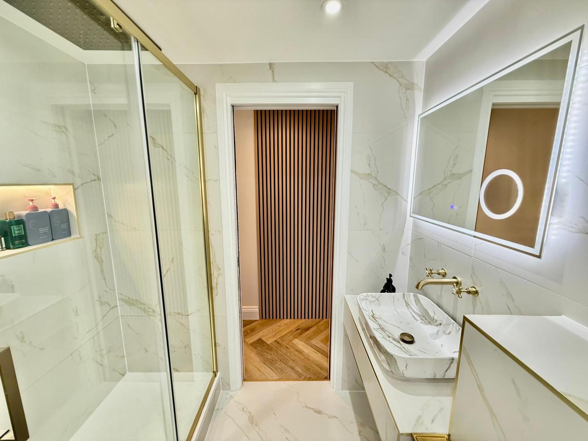 Central, Modern, Westfield, Close To Tube Station Appartement *