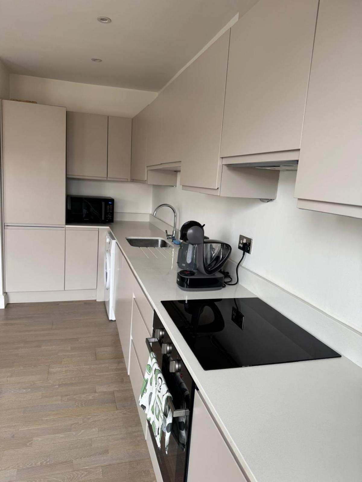 Superb 2-bed-flat 3 Southwell Apartment *