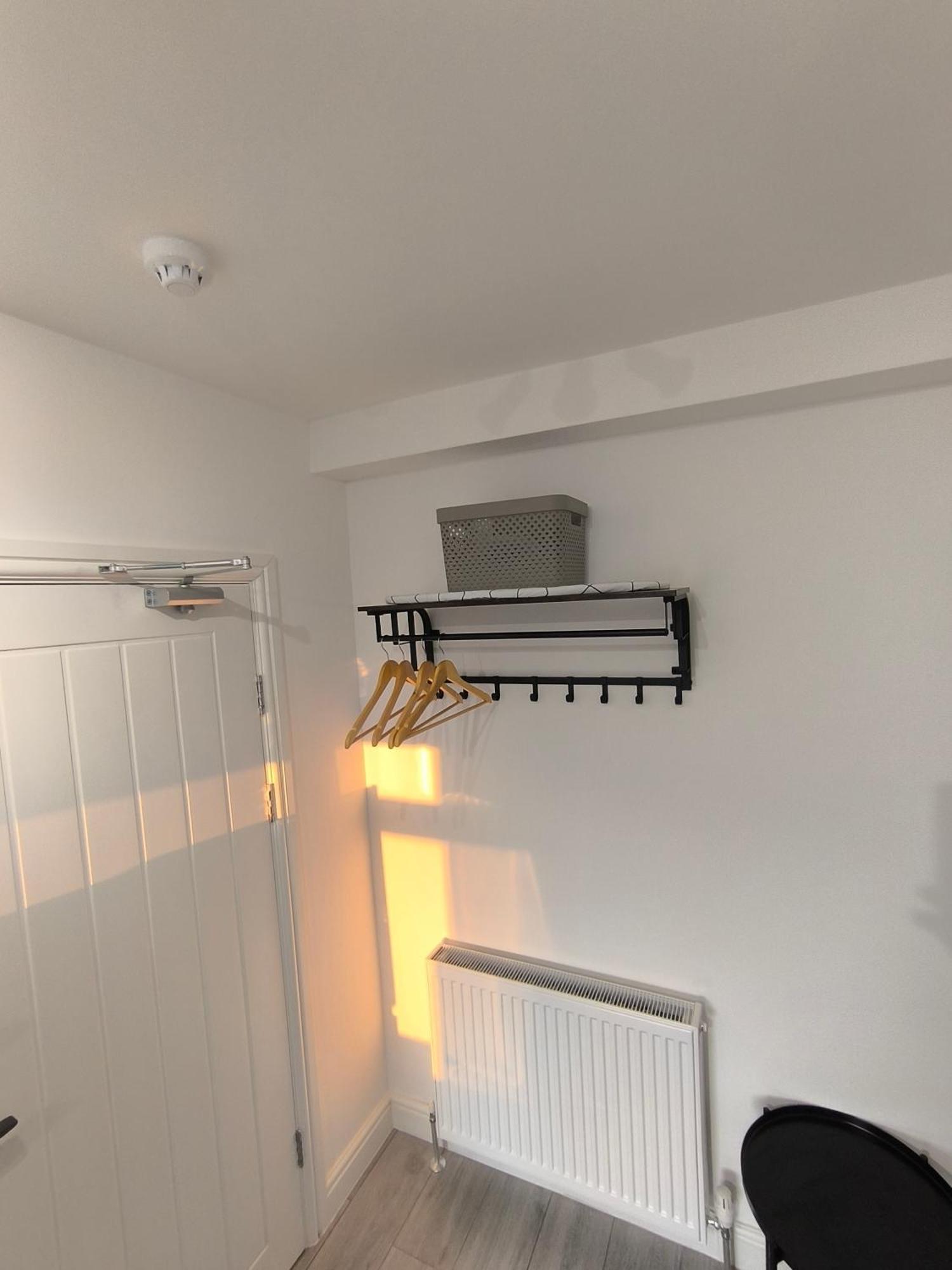 Full Equiped Rooms, Tooting Broadway Station * Londen