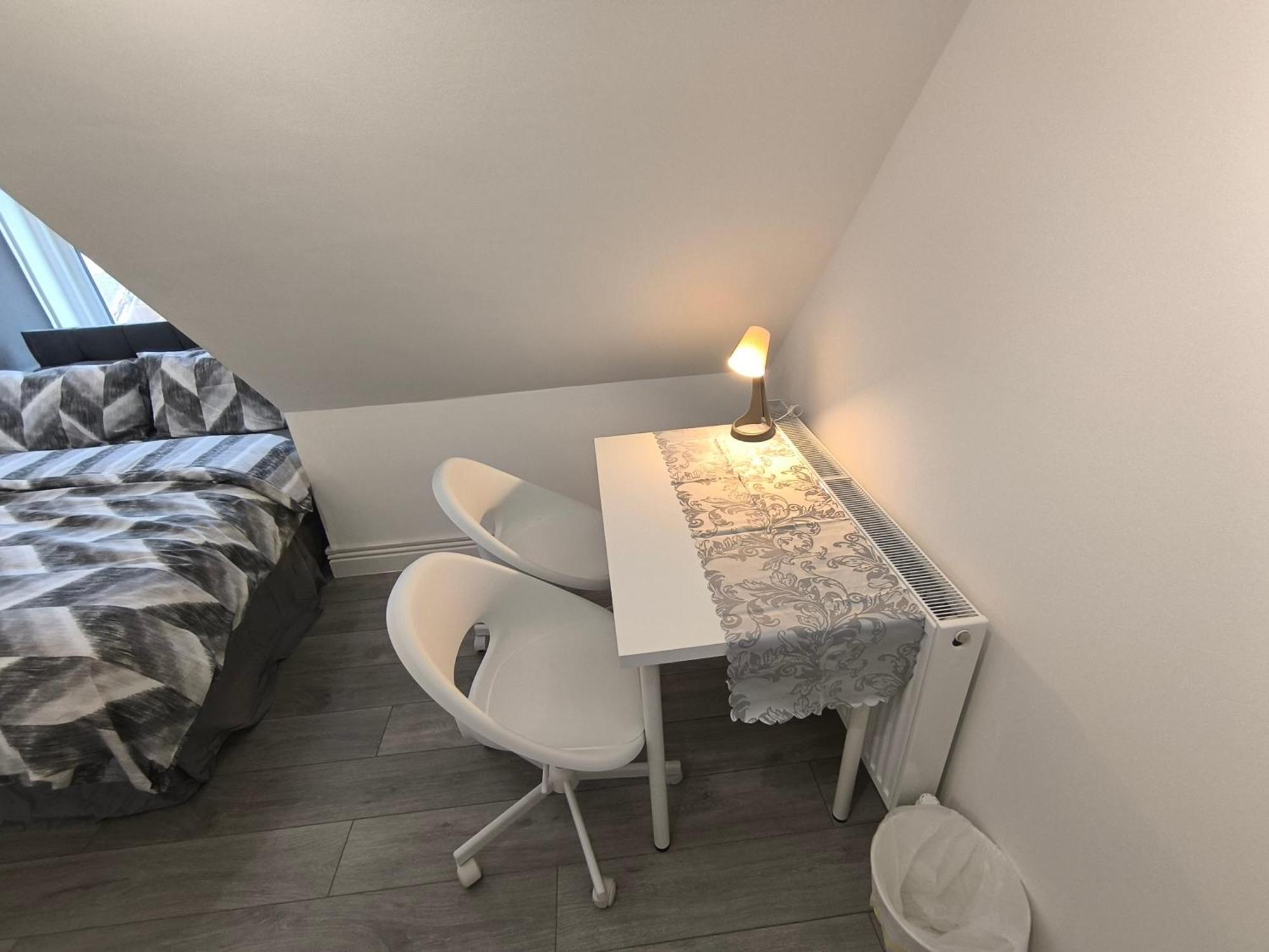 Full Equiped Rooms, Tooting Broadway Station Accommodatie bij particulieren Londen