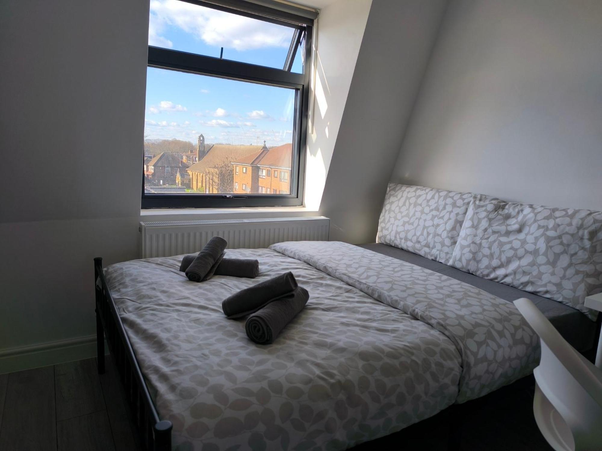 Full Equiped Rooms, Tooting Broadway Station Londen