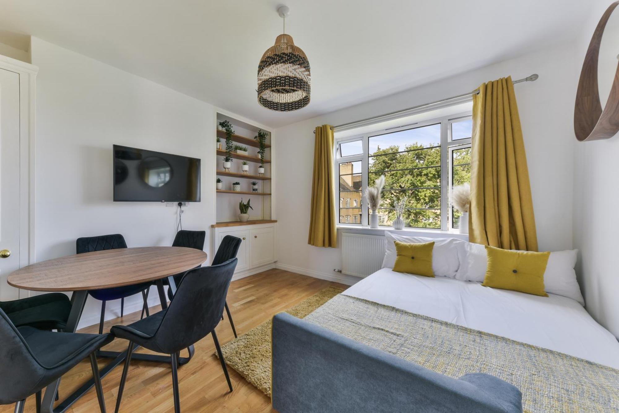 Stylish Modern 2 Bed In Apartment London