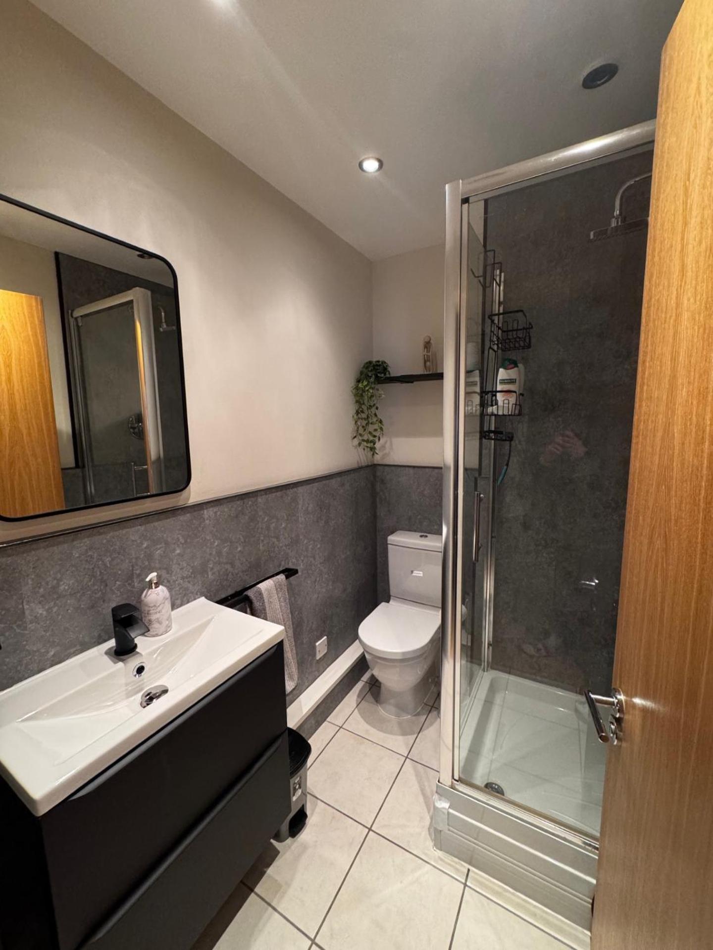 Cosy Private With Private Bathroom - Your Perfect Gateway! *