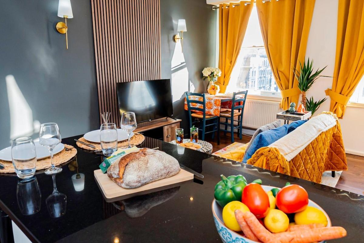 Apartment Stylish 2br Near Hyde Park & Museums, Kensington