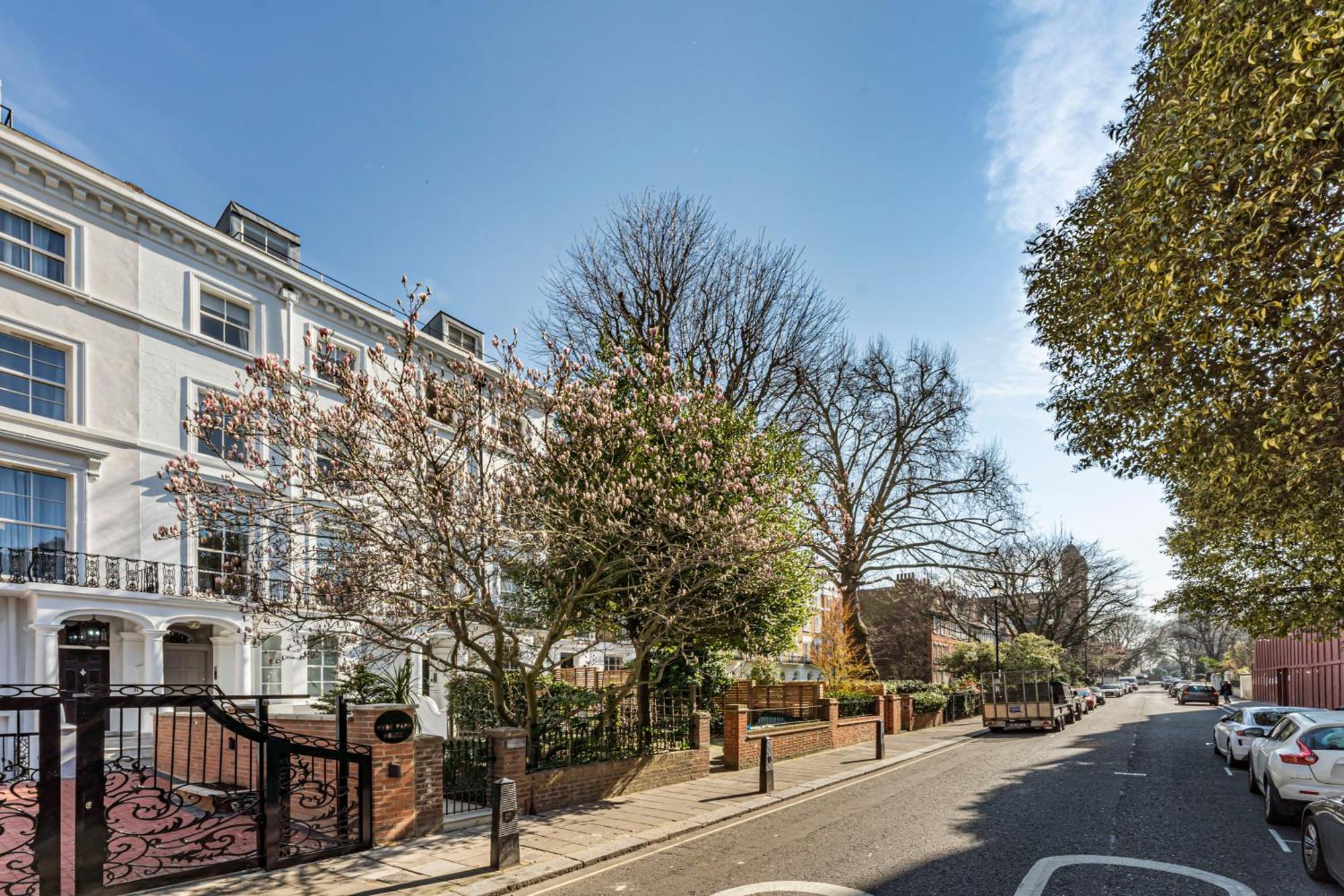 Grove Heights Notting Hill Apartment *