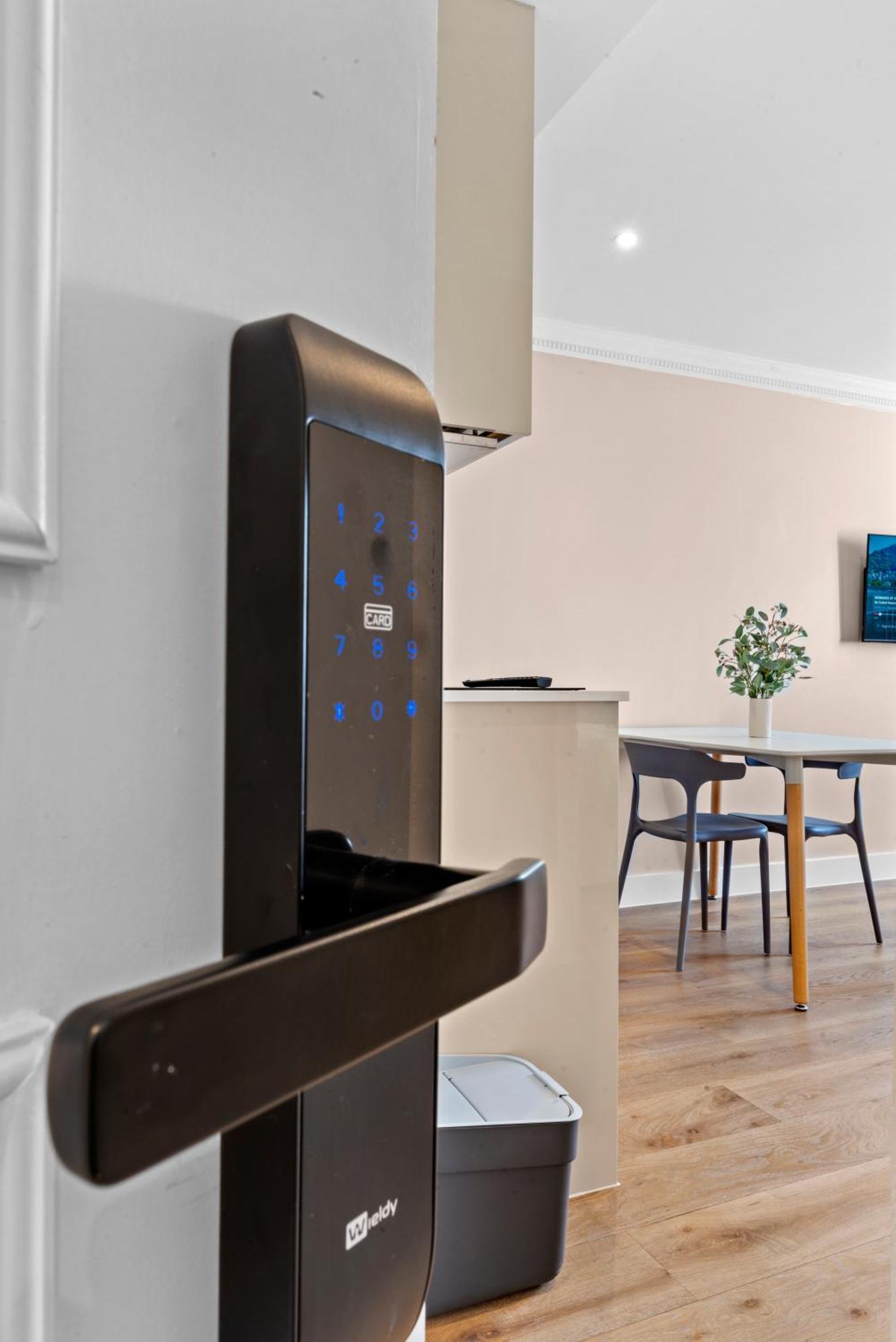 Grove Heights Notting Hill Apartment London