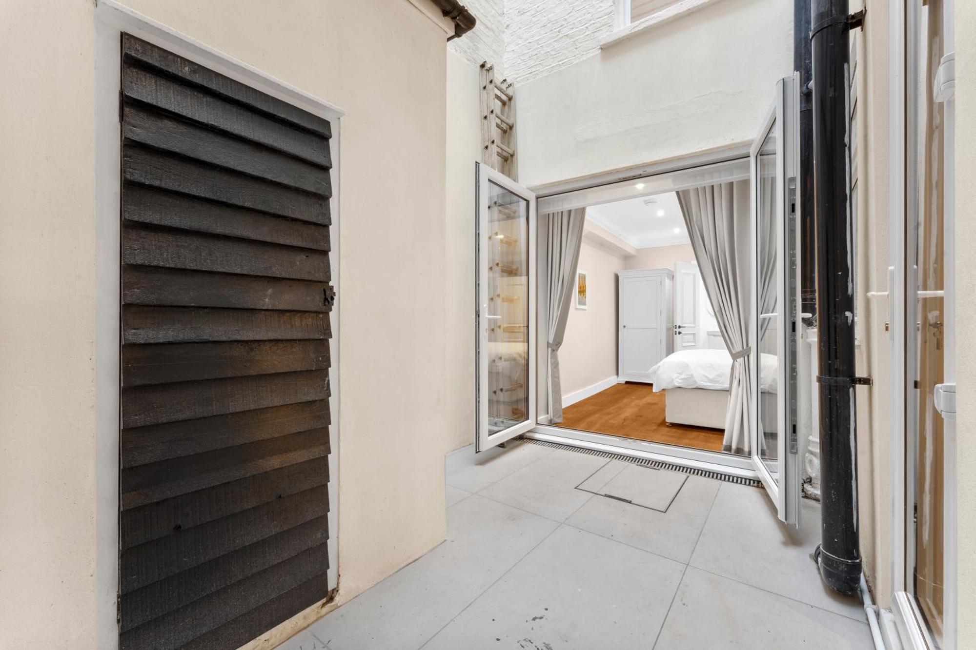 Grove Heights Notting Hill Apartment *