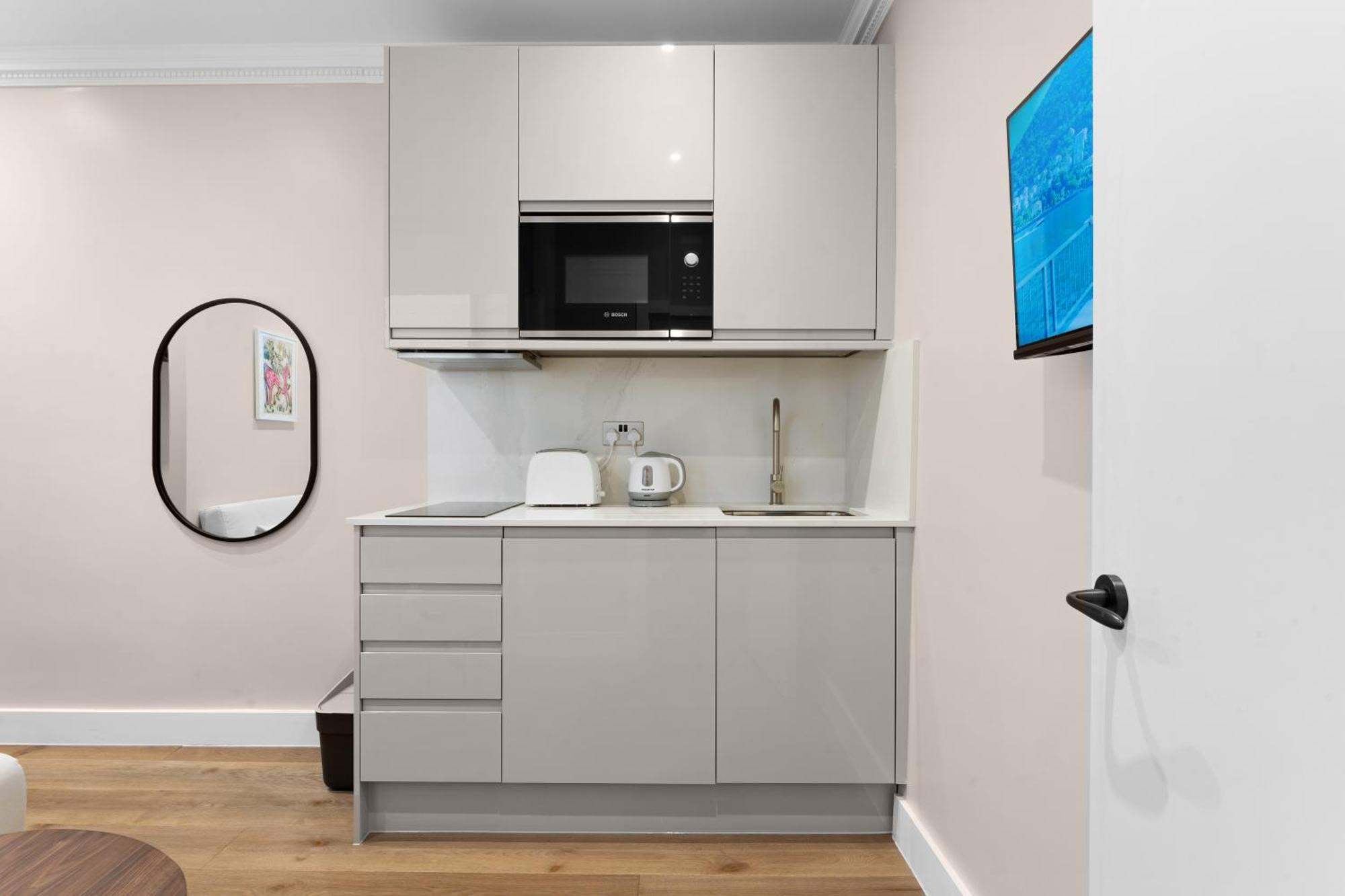Grove Heights Notting Hill Apartment