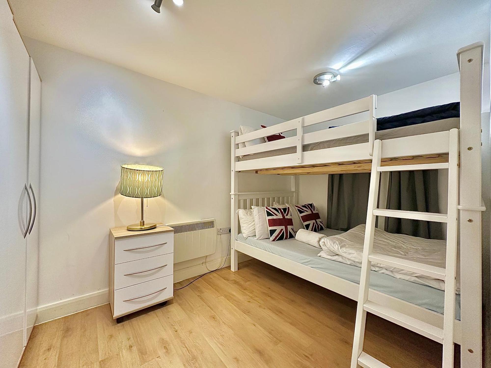 Large Flat In West Appartement *