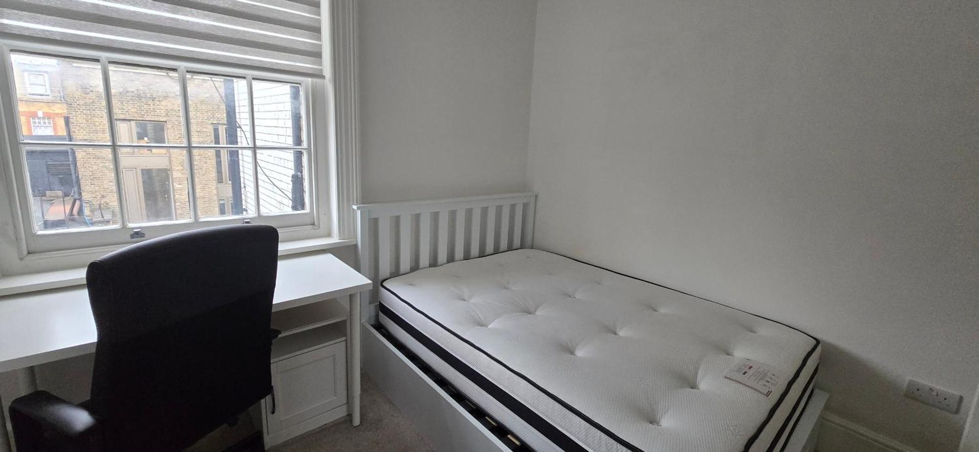 3-bed In The Heart Of Fitzrovia Apartment