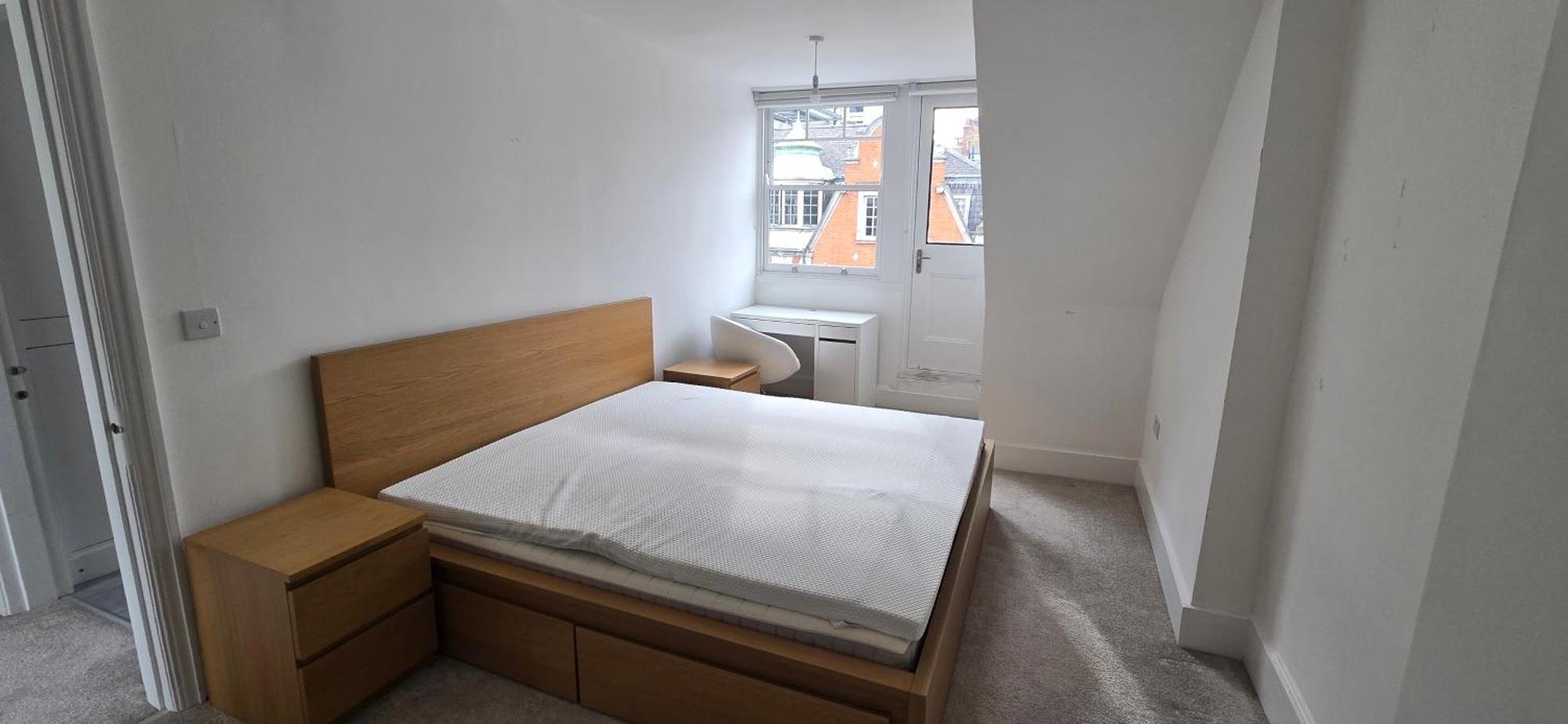 3-bed In The Heart Of Fitzrovia Apartment