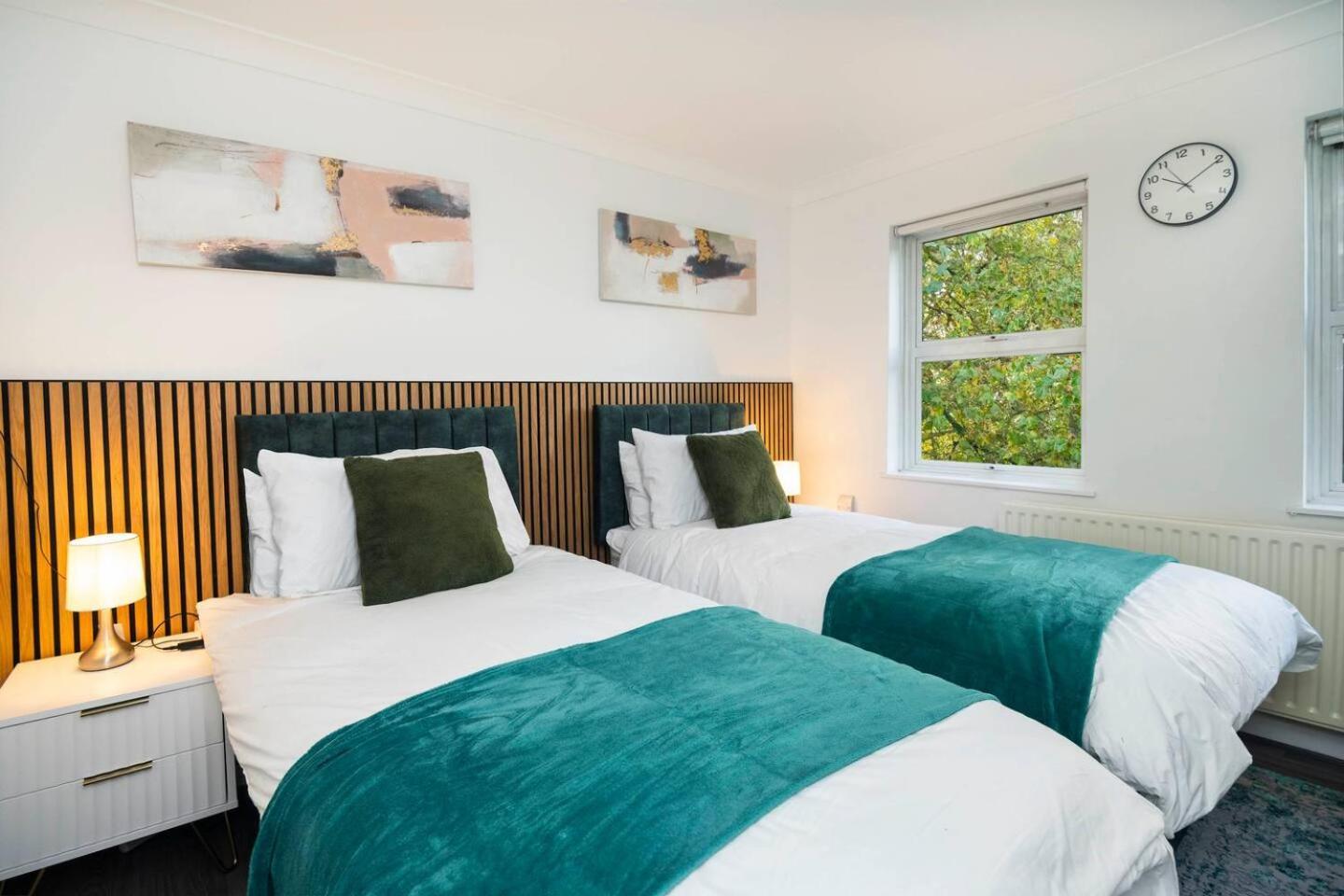 Pass The Keys Millfield Parkvilla 2bed Sleeps 6 W Garden * London