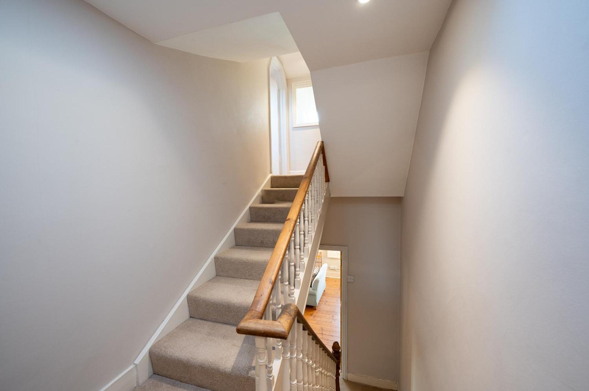 Vesto Three Bedroom Duplex In Clapham