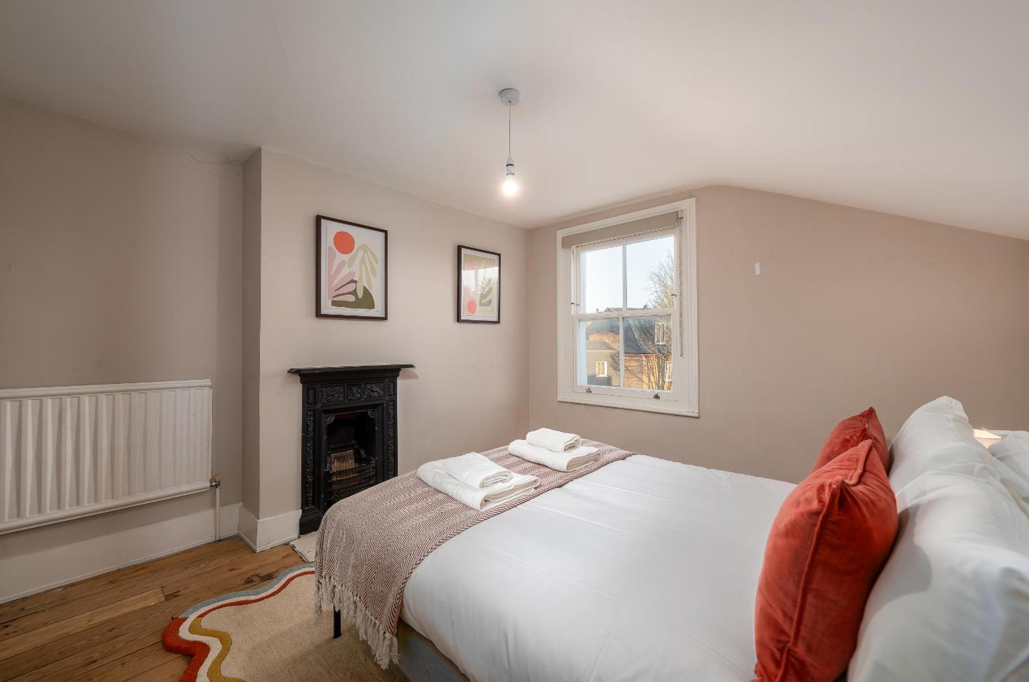 Apartment Vesto Three Bedroom Duplex In Clapham London