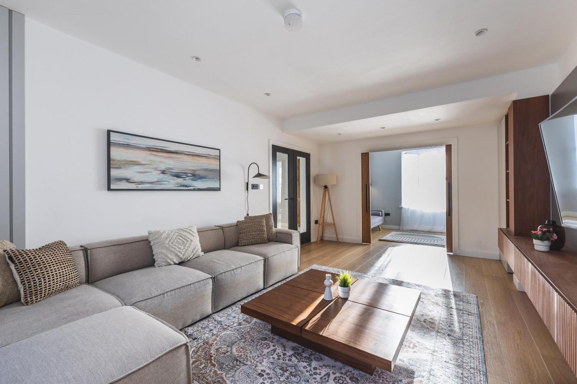 Upscale House In Acton East Londen