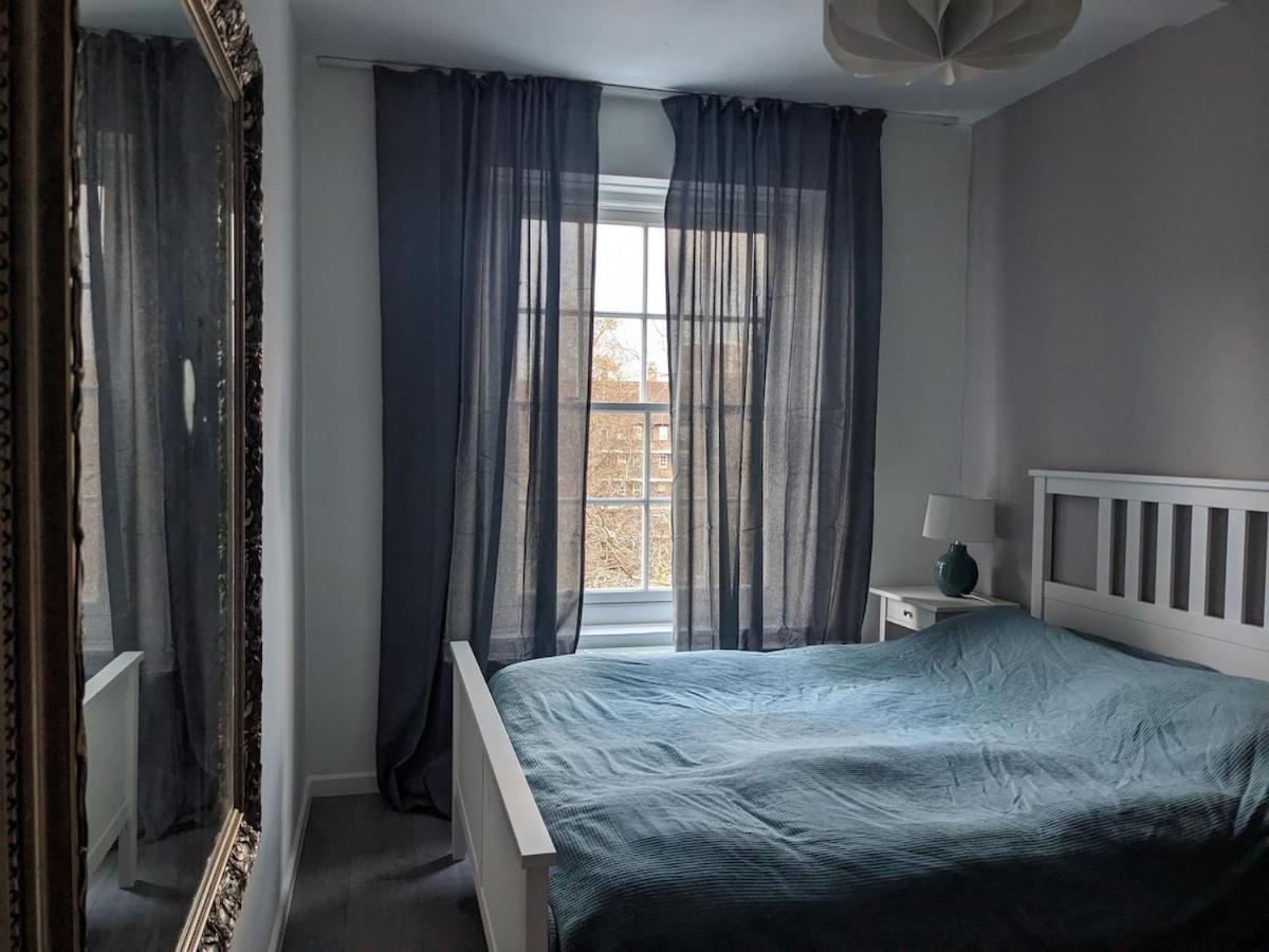 Apartment Spacious One Bedroom Flat Zone 1 *
