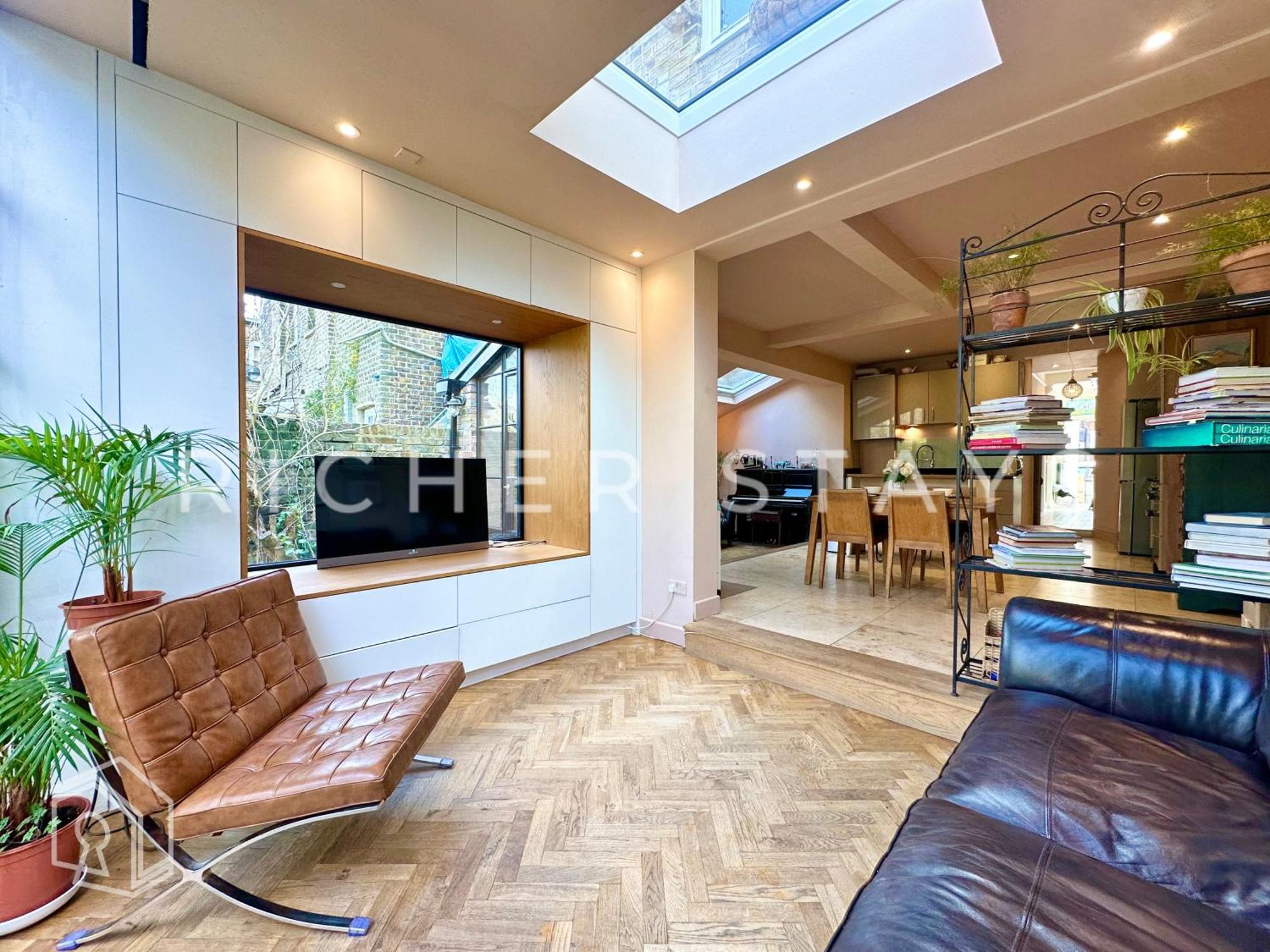 Bohemian Notting Hill Flat, Garden & Amenities Apartment *