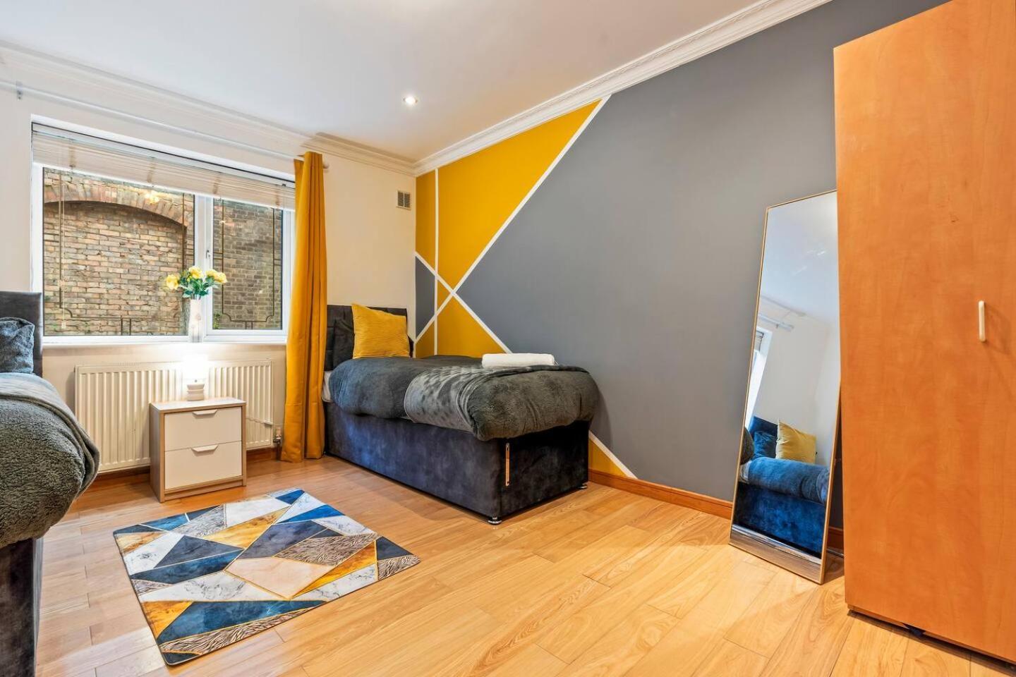 Apartment Exquisite 1br - Free Parking Only 5-mins Walk To Clapham Junction Station London