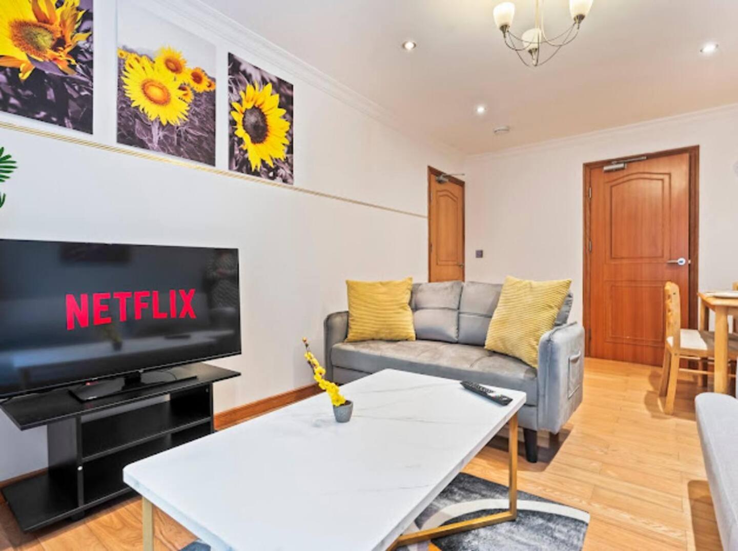 Exquisite 1br - Free Parking Only 5-mins Walk To Clapham Junction Station Apartment