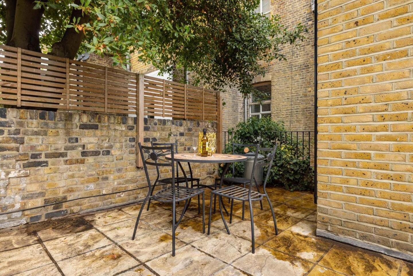 Niru Experience Huge Private Terrace Londen