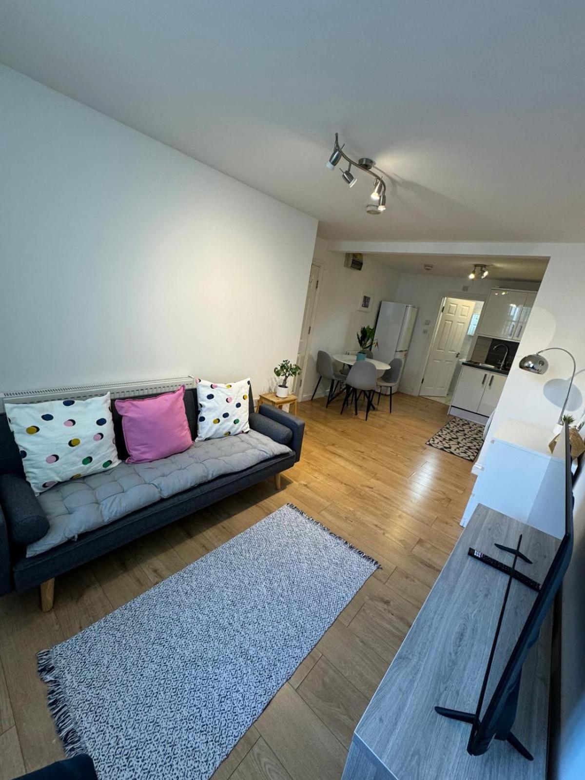 1 Bed Flat A Step To Emirates Stadium Apartment *