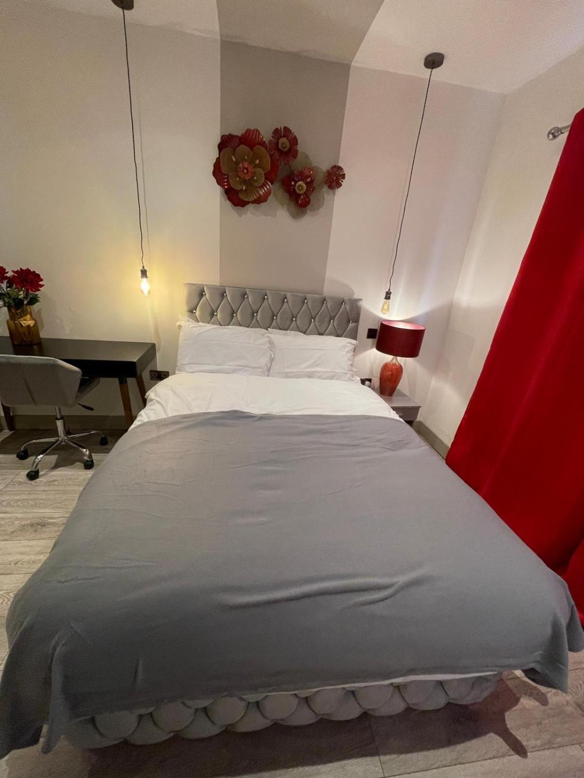 Letzi Private En-suite Near Wembley * London
