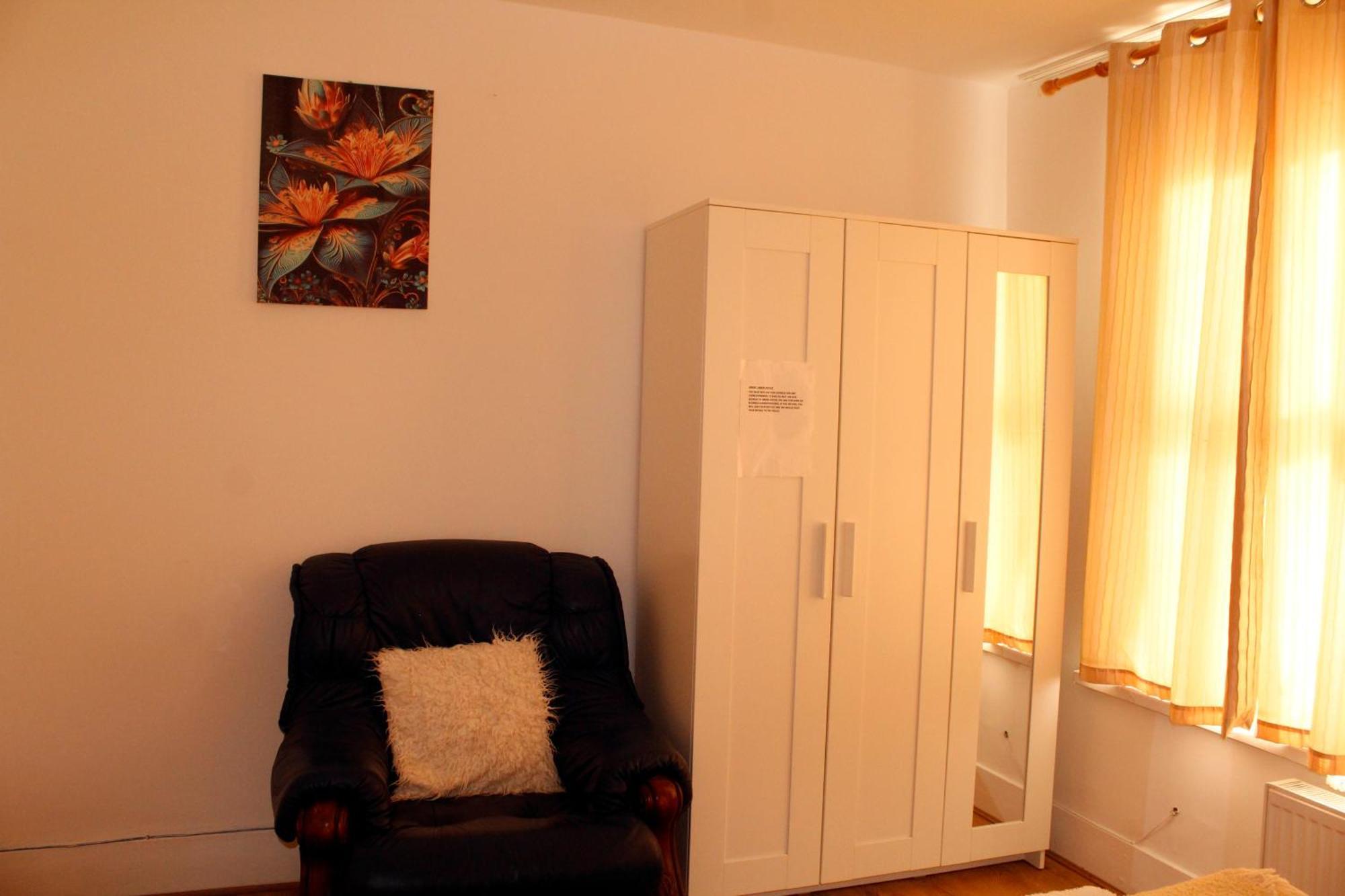 Earlycheckin Spacious House W Parking In Holiday home
