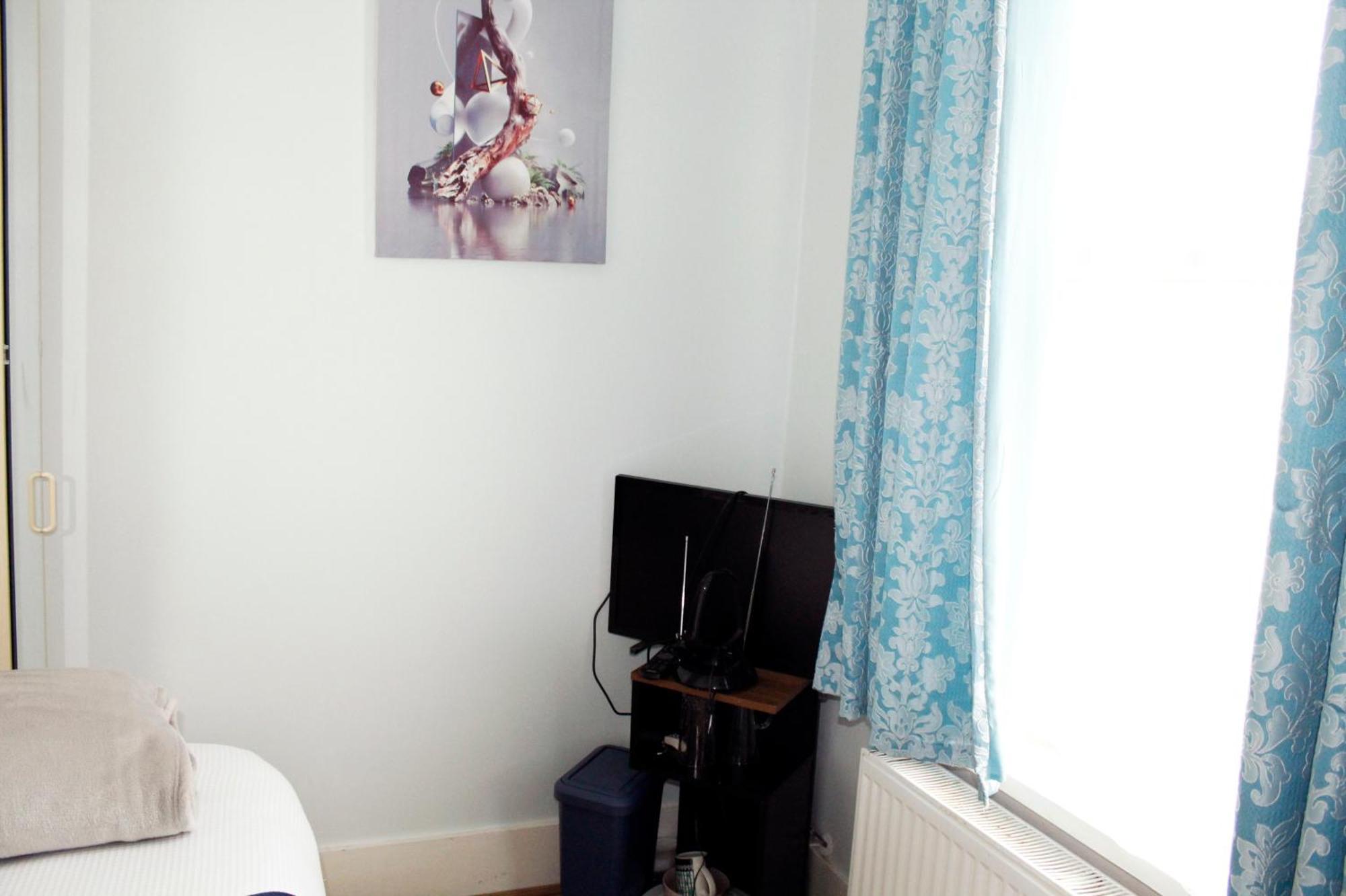 Holiday home Earlycheckin Spacious House W Parking In