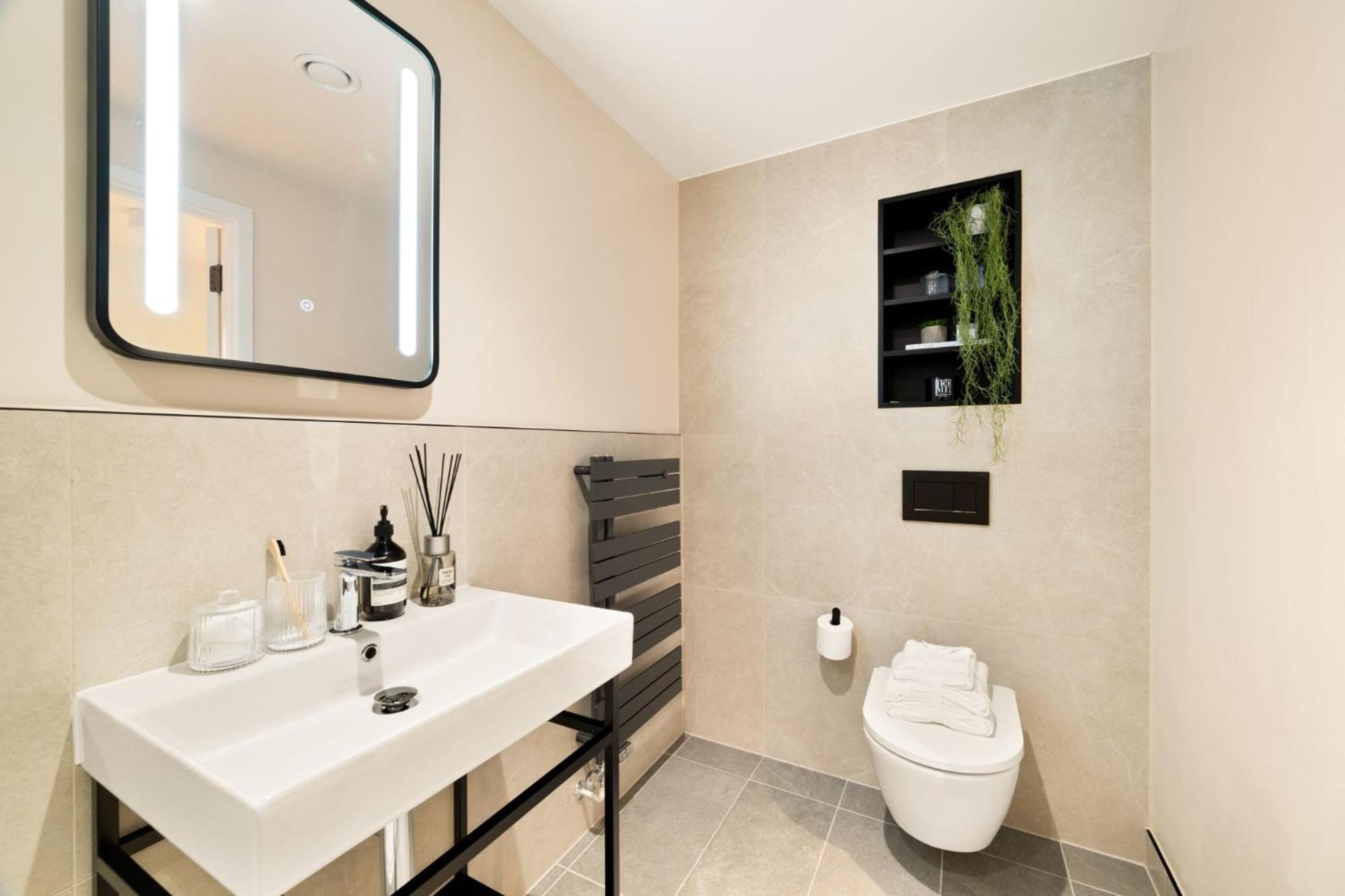 Apartment Dolphin House - Serviced Living In London