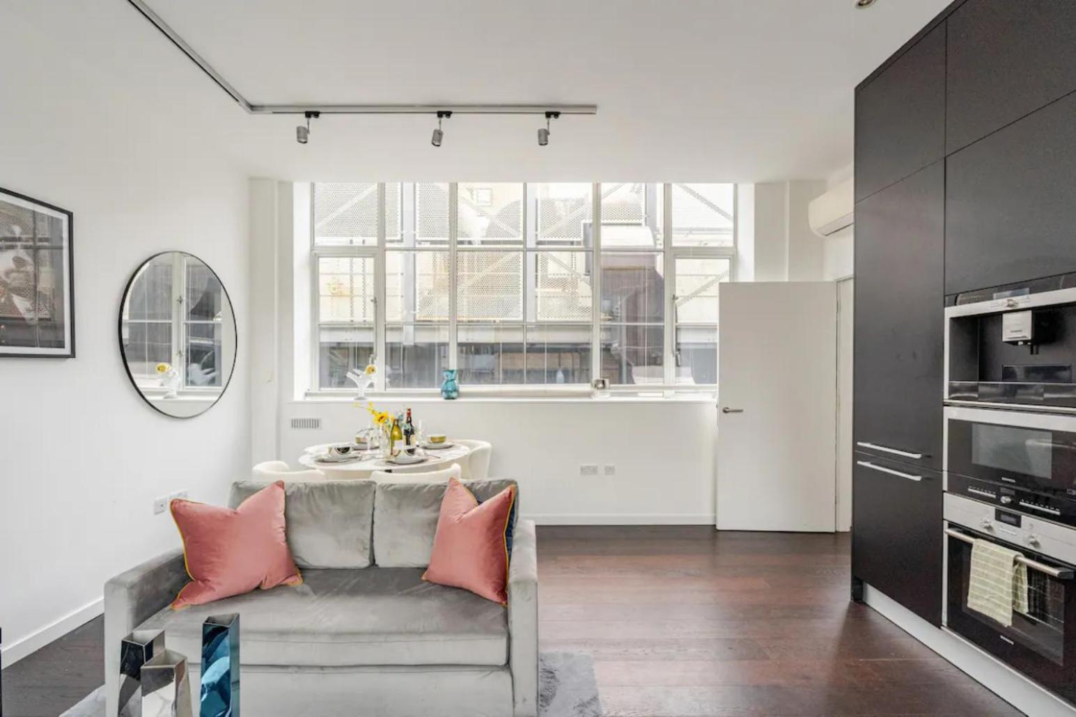 Luxury 3 Bed Soho * London
