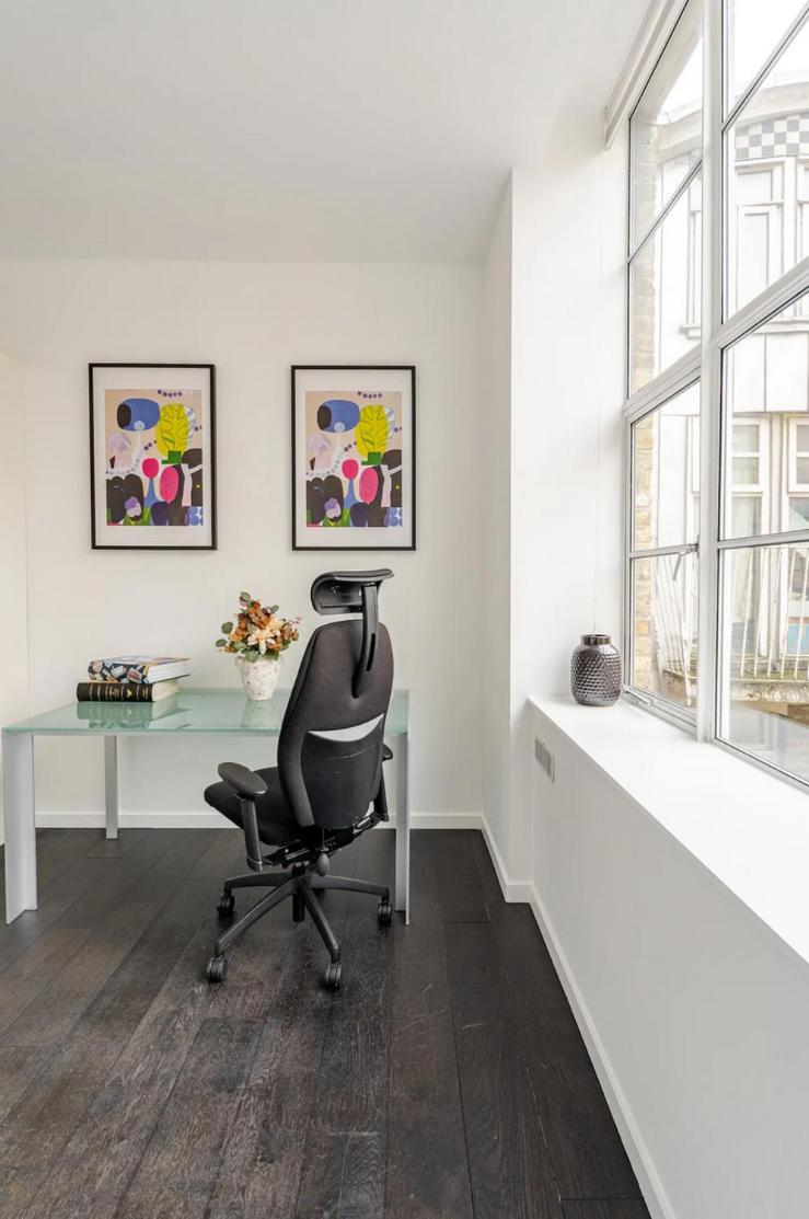 Luxury 3 Bed Soho Apartment *