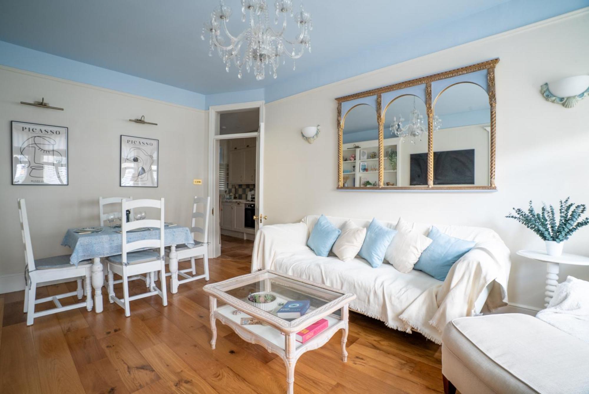 The Plush Putney Retreat London
