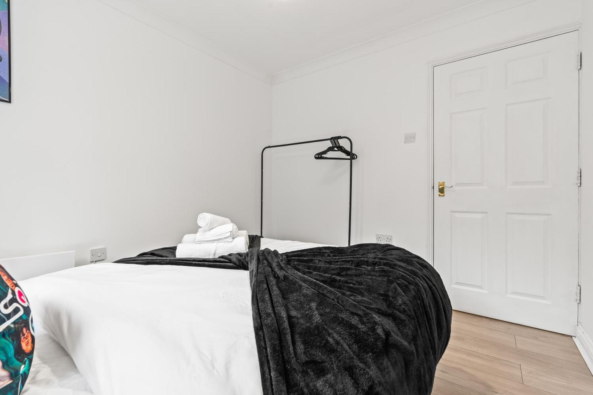 Cosy 3Bed- Sleeps 6 - 02 Arena Canary Wharf Station- Perfect For Contractors, Families And Groups * London