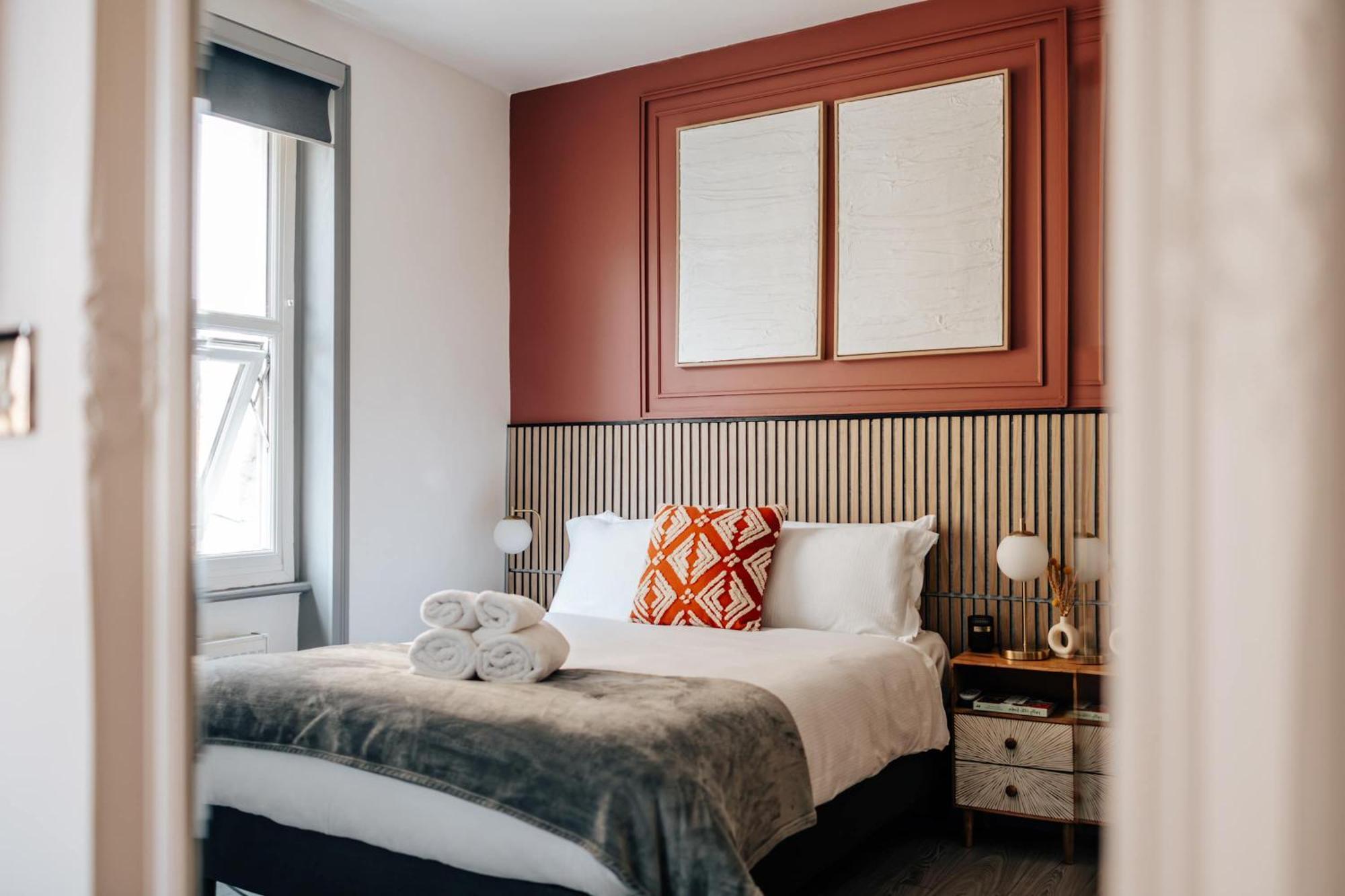 Cosy And Modern Duplex In The Heart Of Earls Court Holiday home *