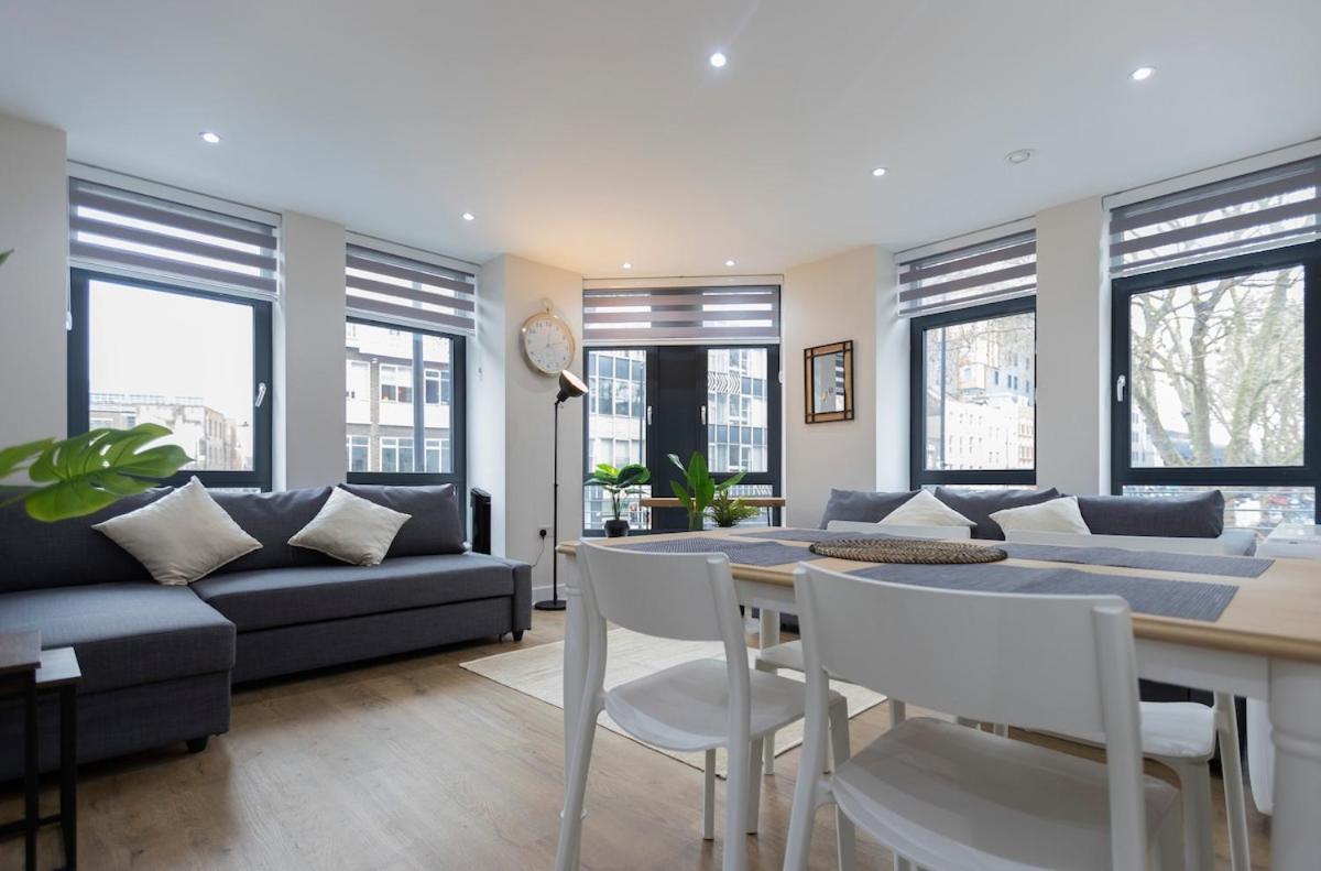 Apartment In Aldgate East 2