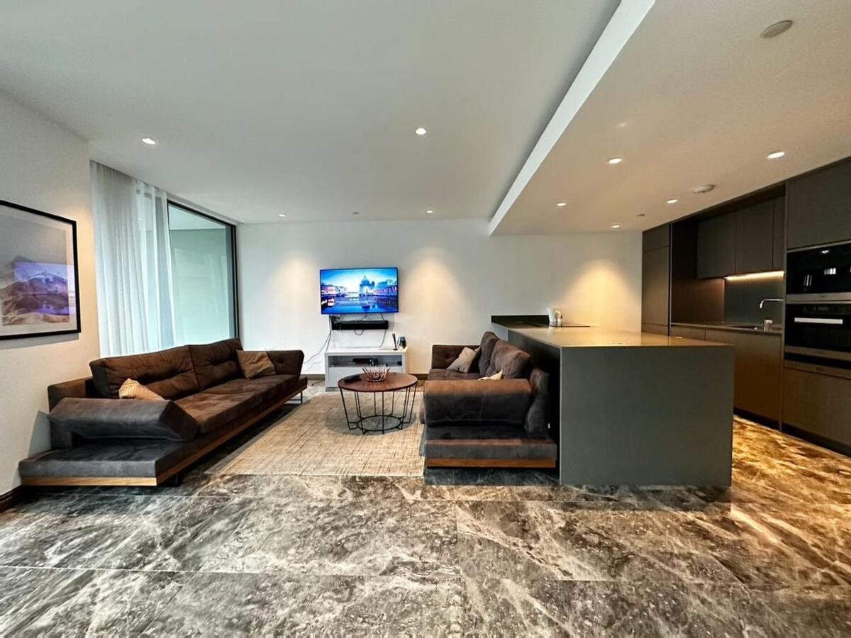 Iconic Luxury 2 Bed 2 Bath Apartment London
