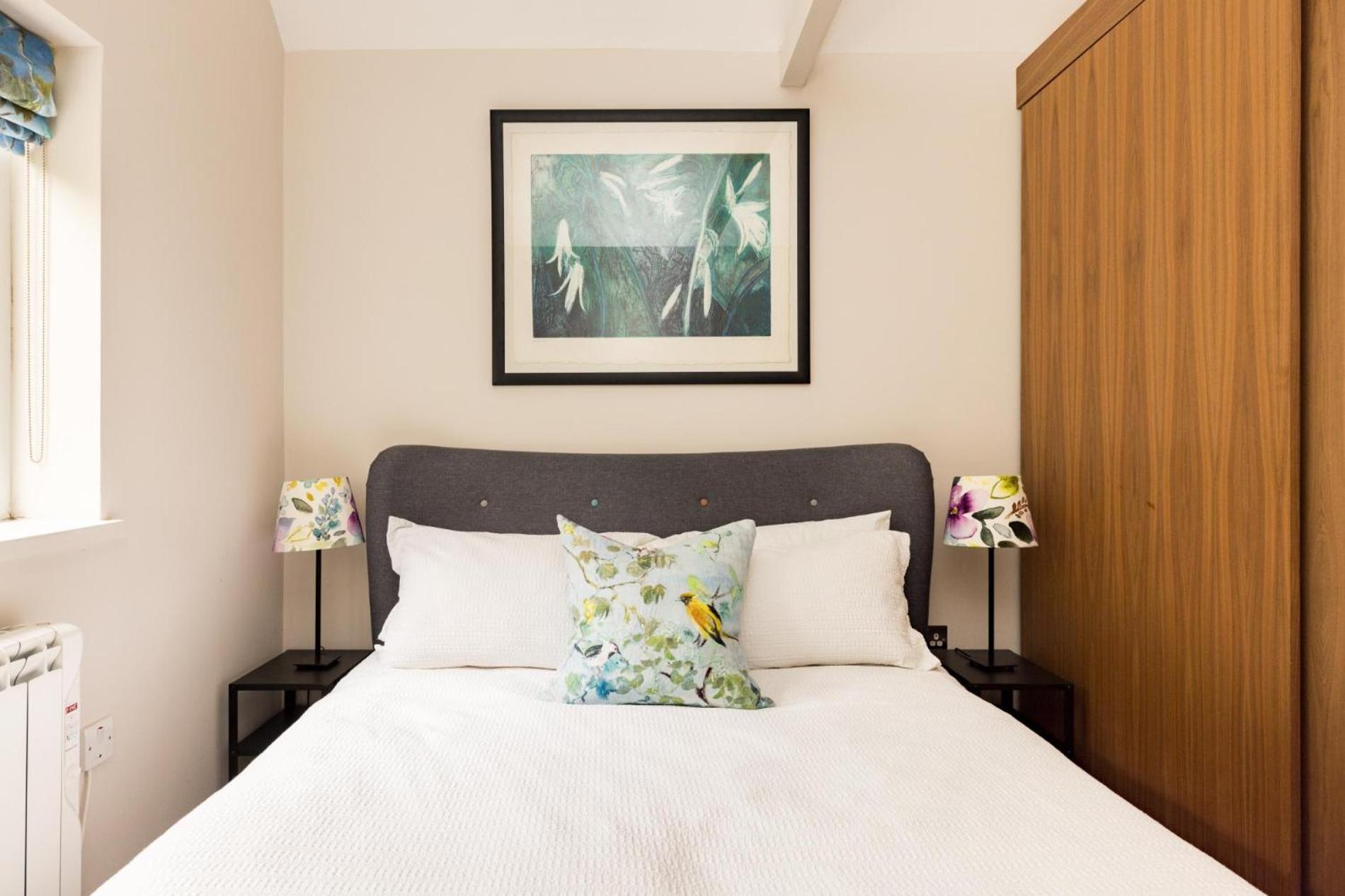 Apartment Robin's Nest, 1 Bedroom Near Wimbledon *