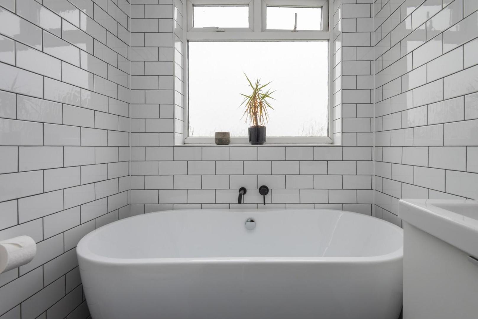 Modern 3b With Garden In Eltham, Londen