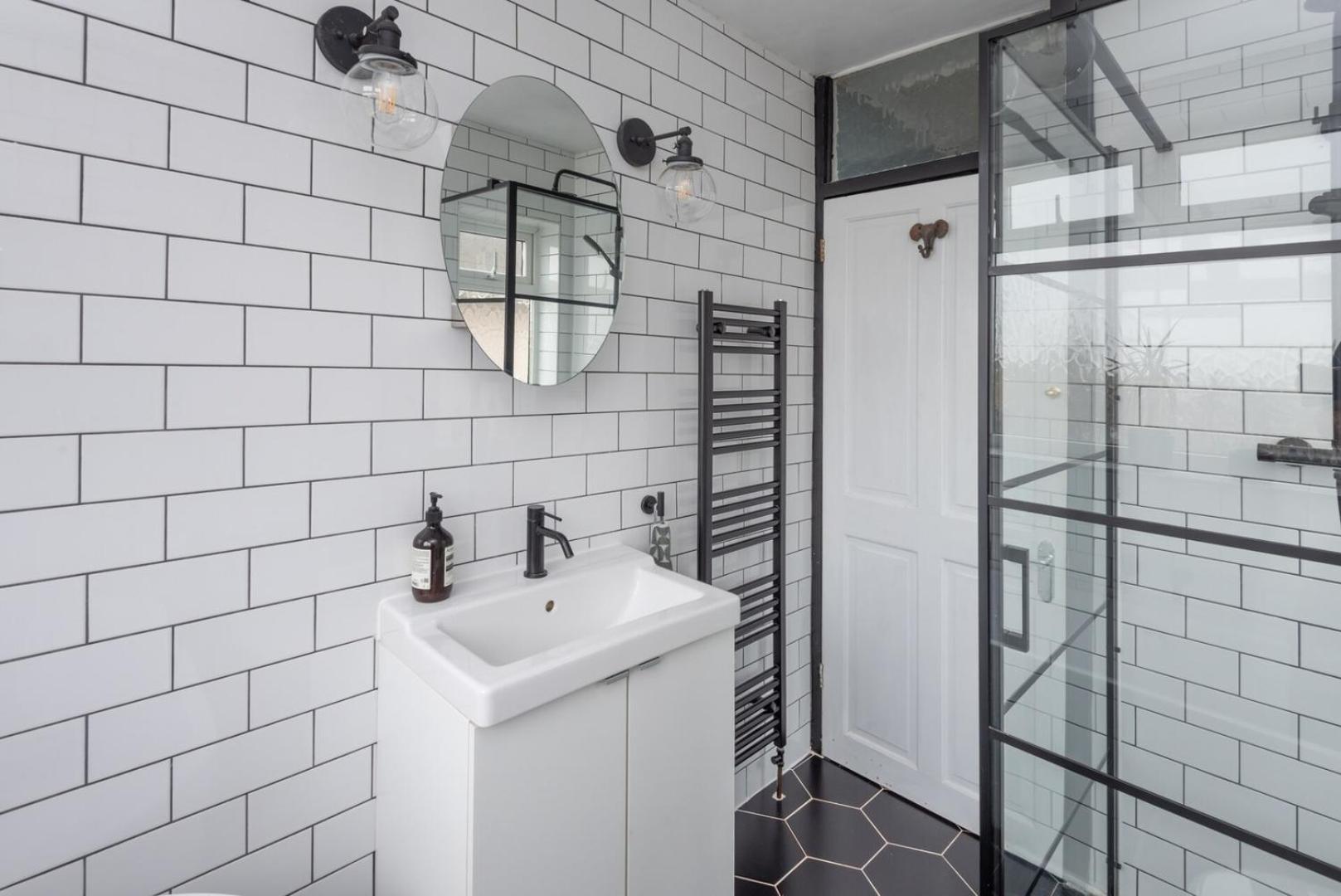 Vakantiehuis Modern 3b With Garden In Eltham, *