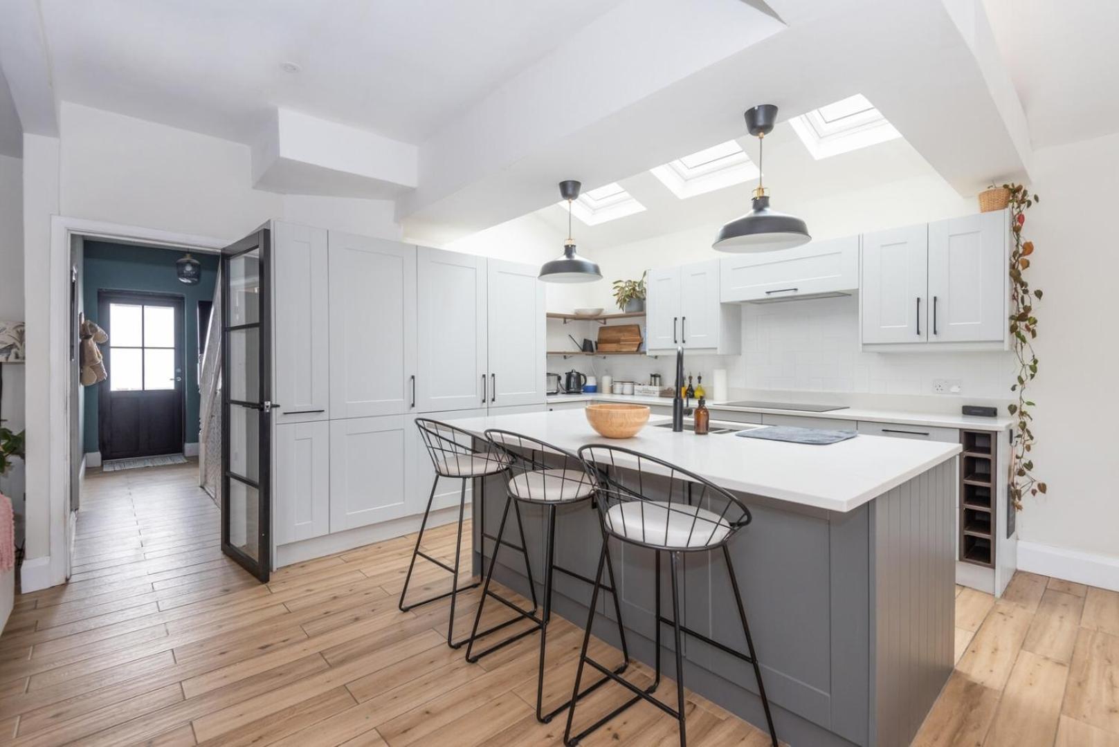 Modern 3b With Garden In Eltham, Londen