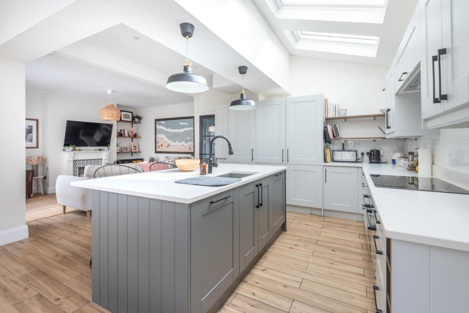 Modern 3b With Garden In Eltham, * Londen