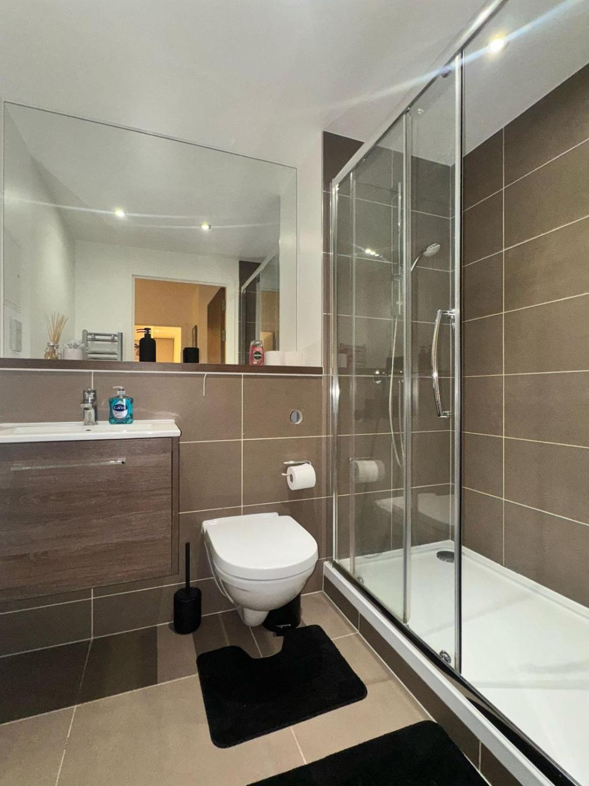 Sleep 9 20 Mins From Waterloo Bp172 Appartement Londen