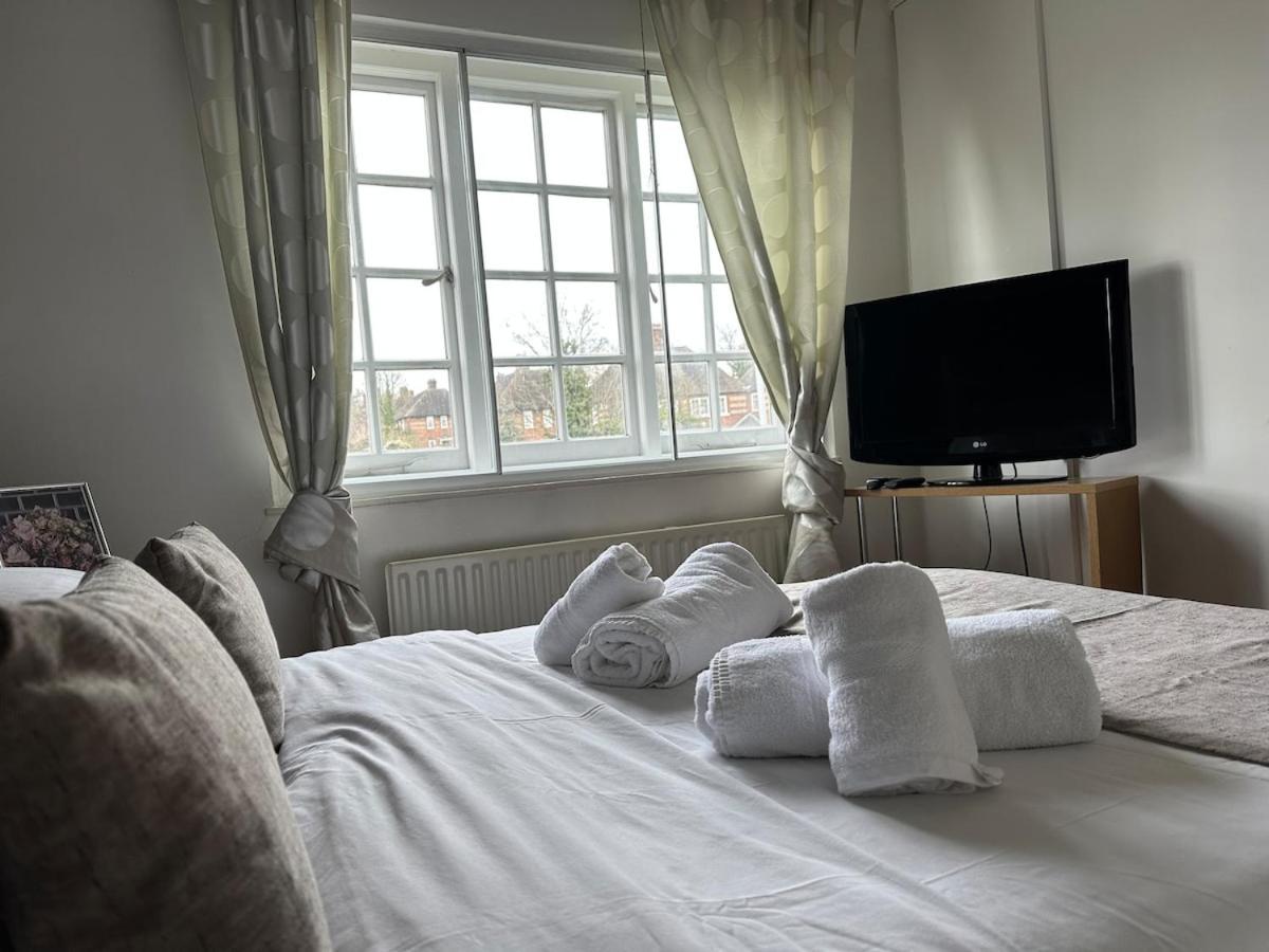 Cosy 2-bed Retreat In Hampstead * London