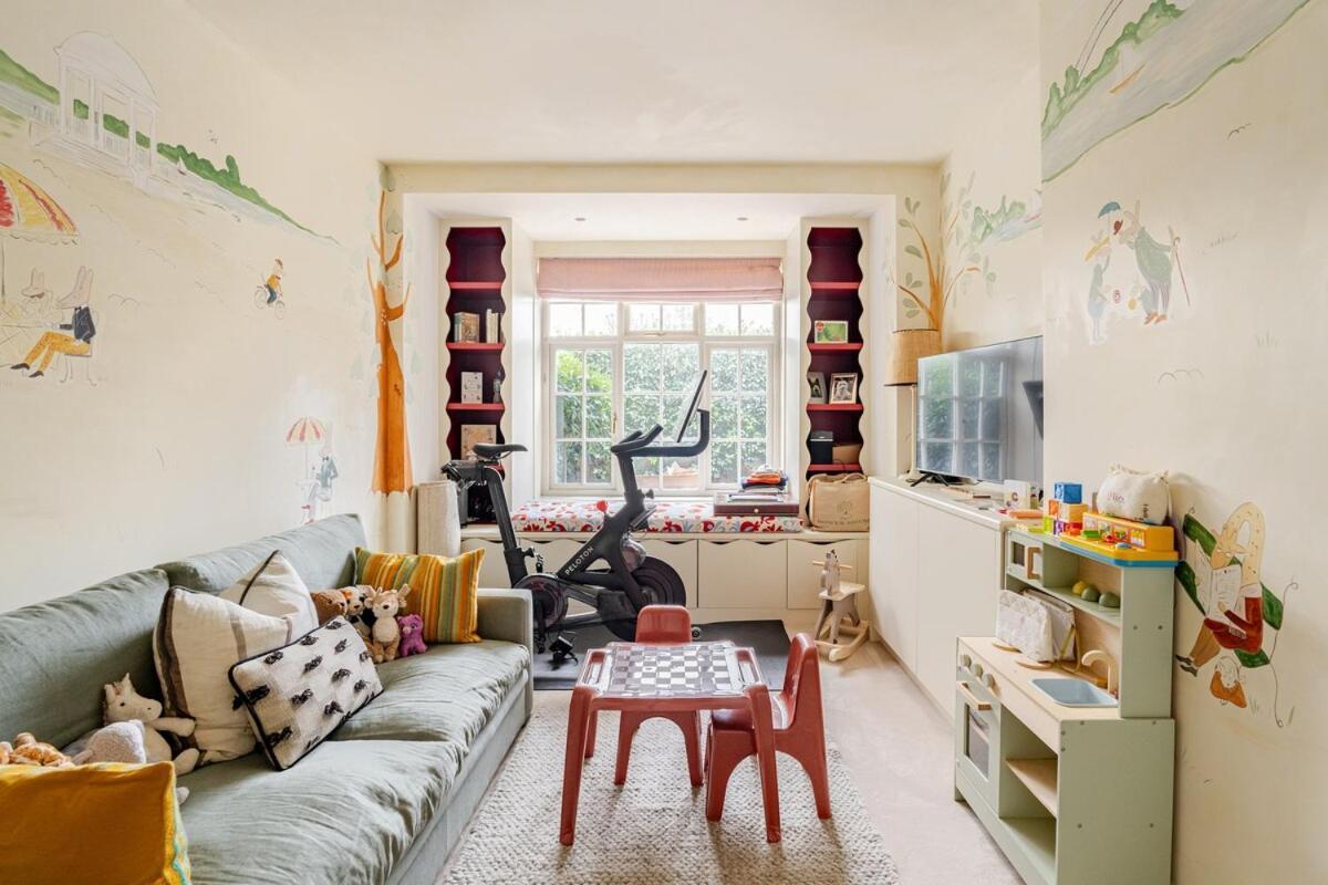 Holiday home Luxury Open Plan 5 Bed House With Garden & Parking London