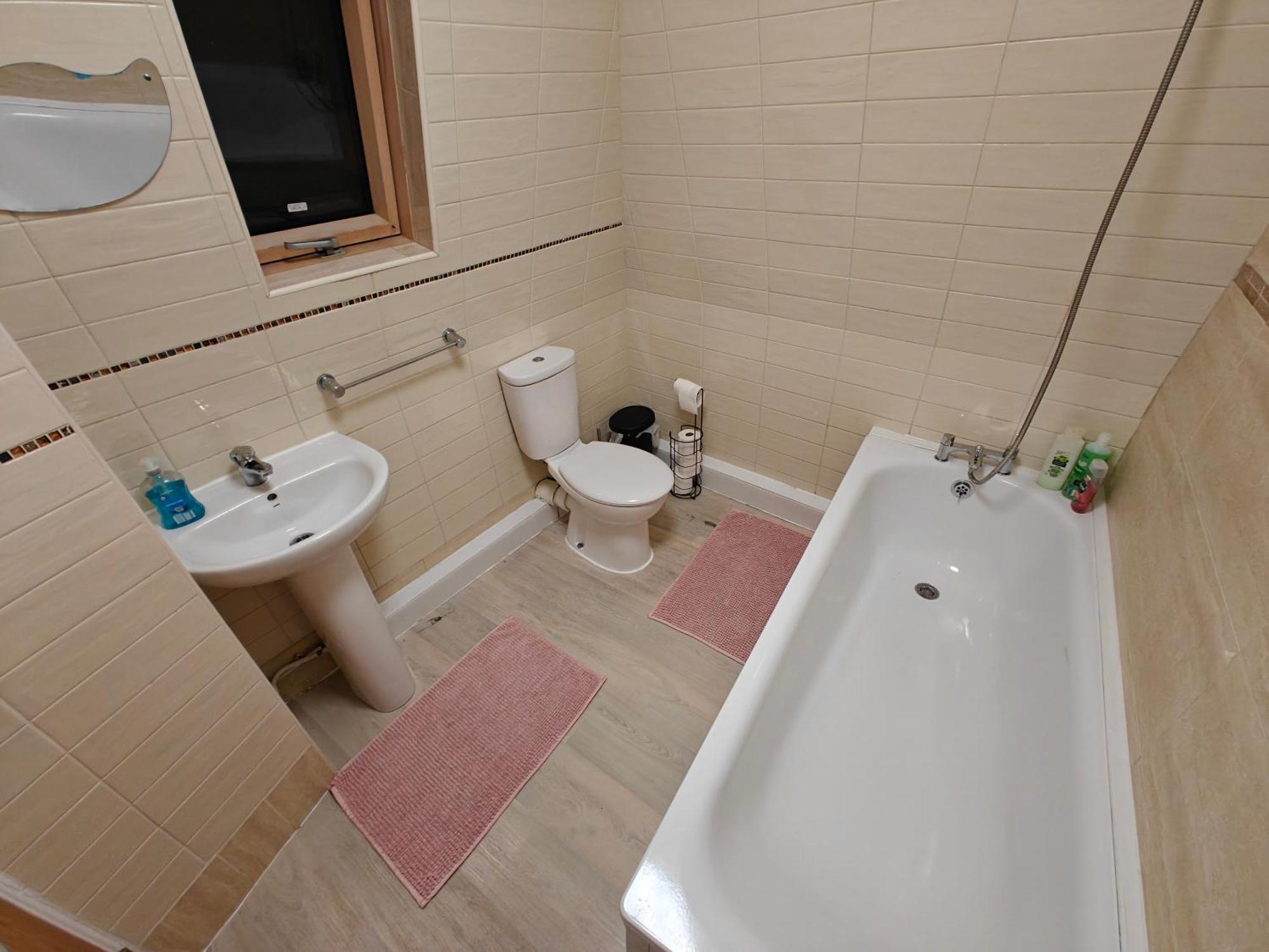 Comfortable Flat For Group Getaway Near King's Cross And Camden Town Apartment London