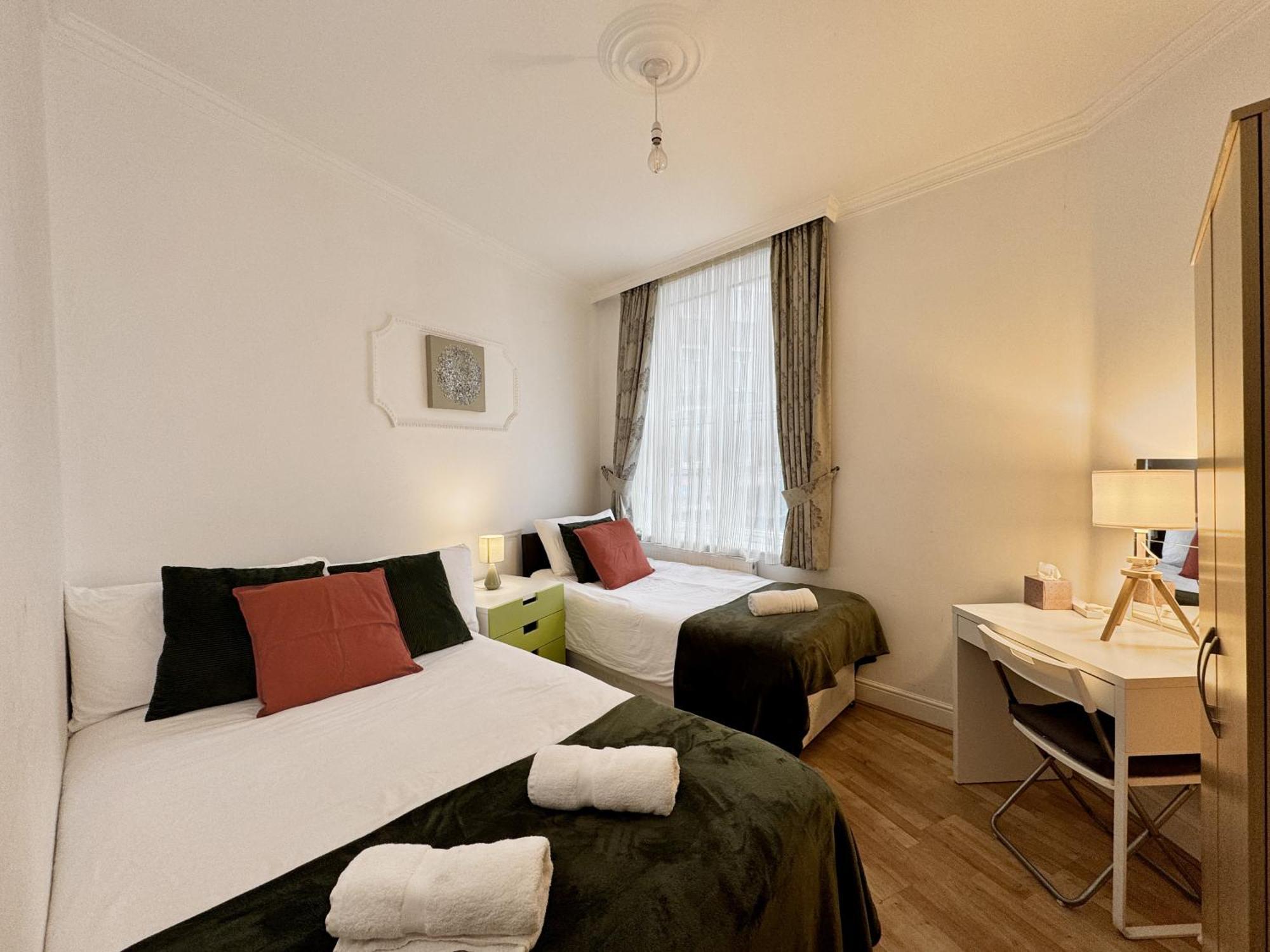 Comfortable Flat For Group Getaway Near King's Cross And Camden Town *