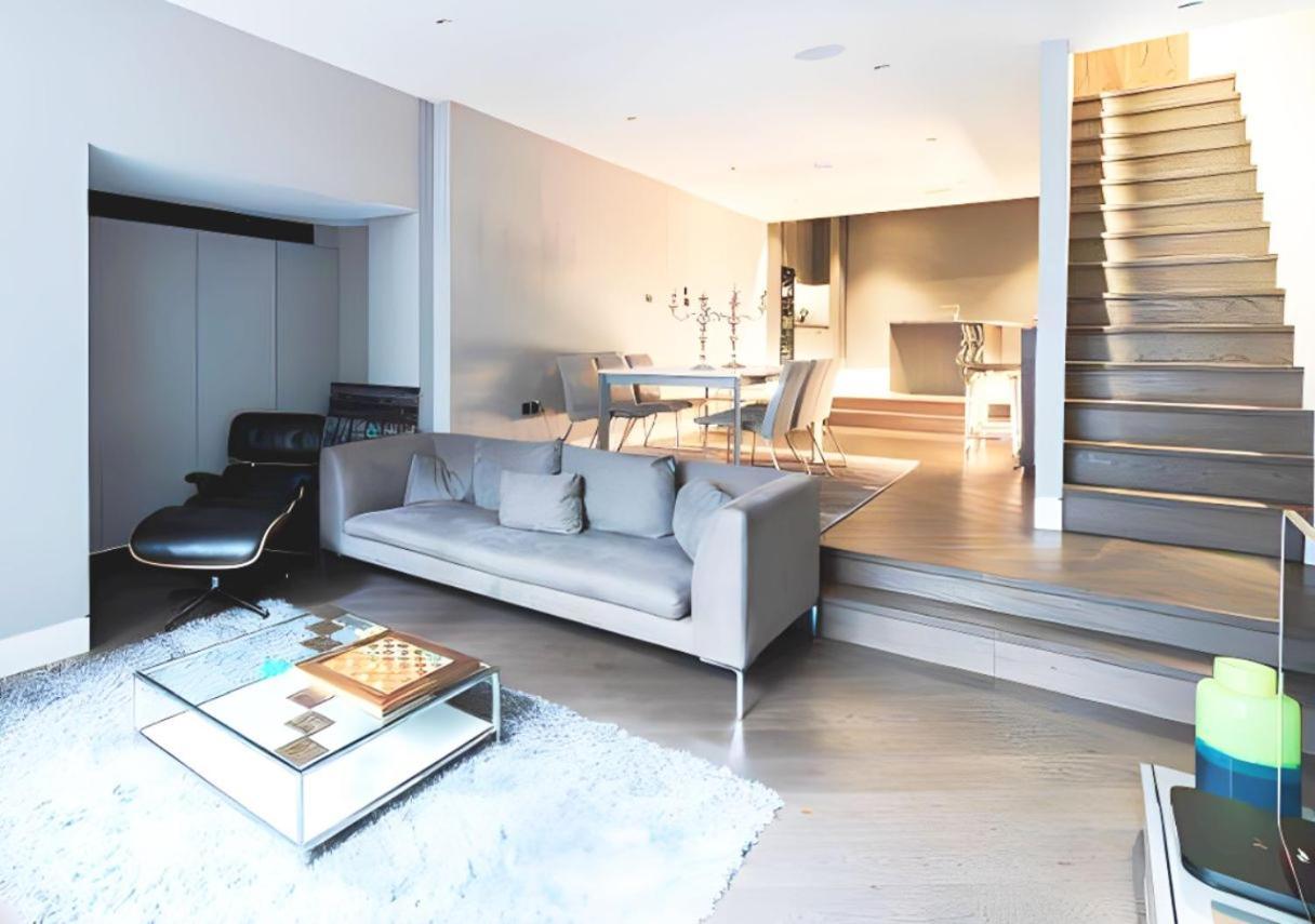 Soho Living - Stylish Duplex 2-bedroom In Vibrant Soho Apartment